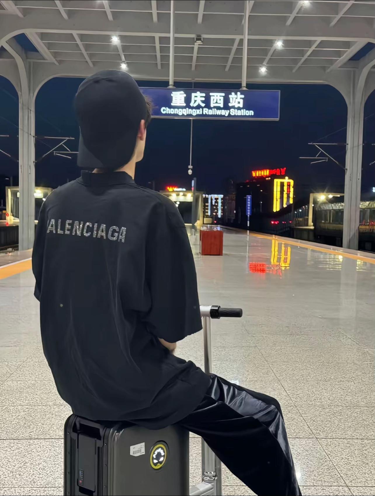 @𝙏𝙃𝙪𝙤𝙣𝙜𝙬🐟