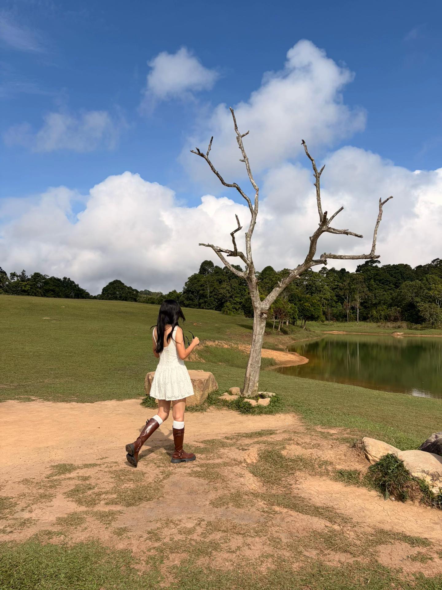 @น้ำฟ้าไม่อยากไปรร.
