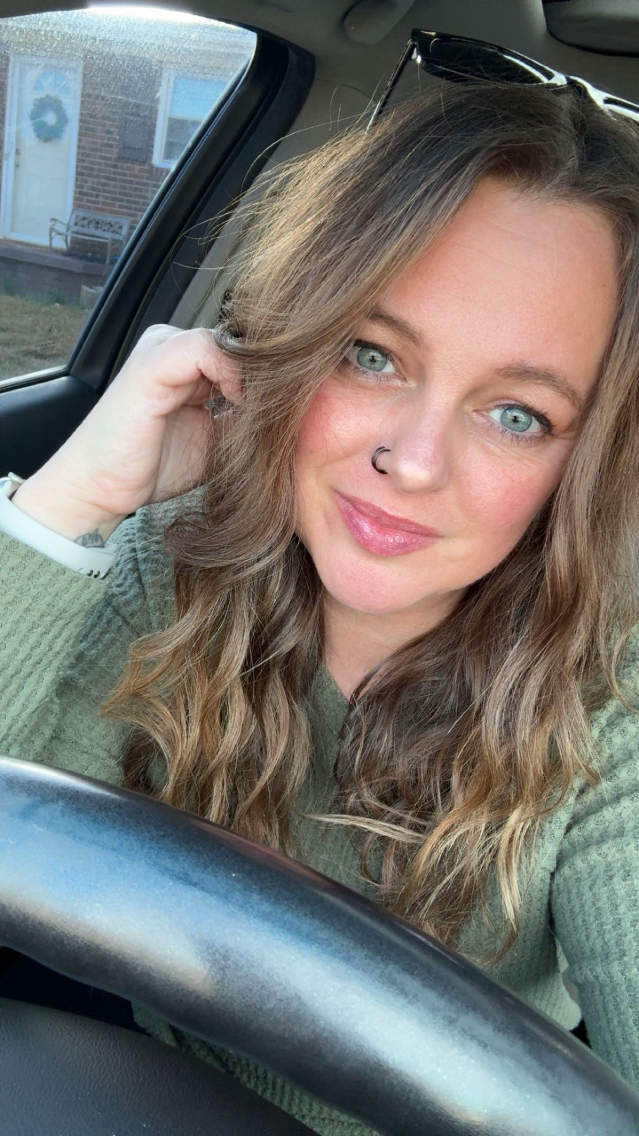 @JoanieLynn