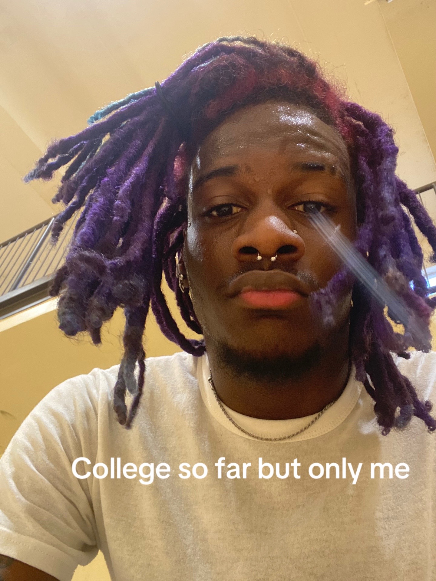 @⃟