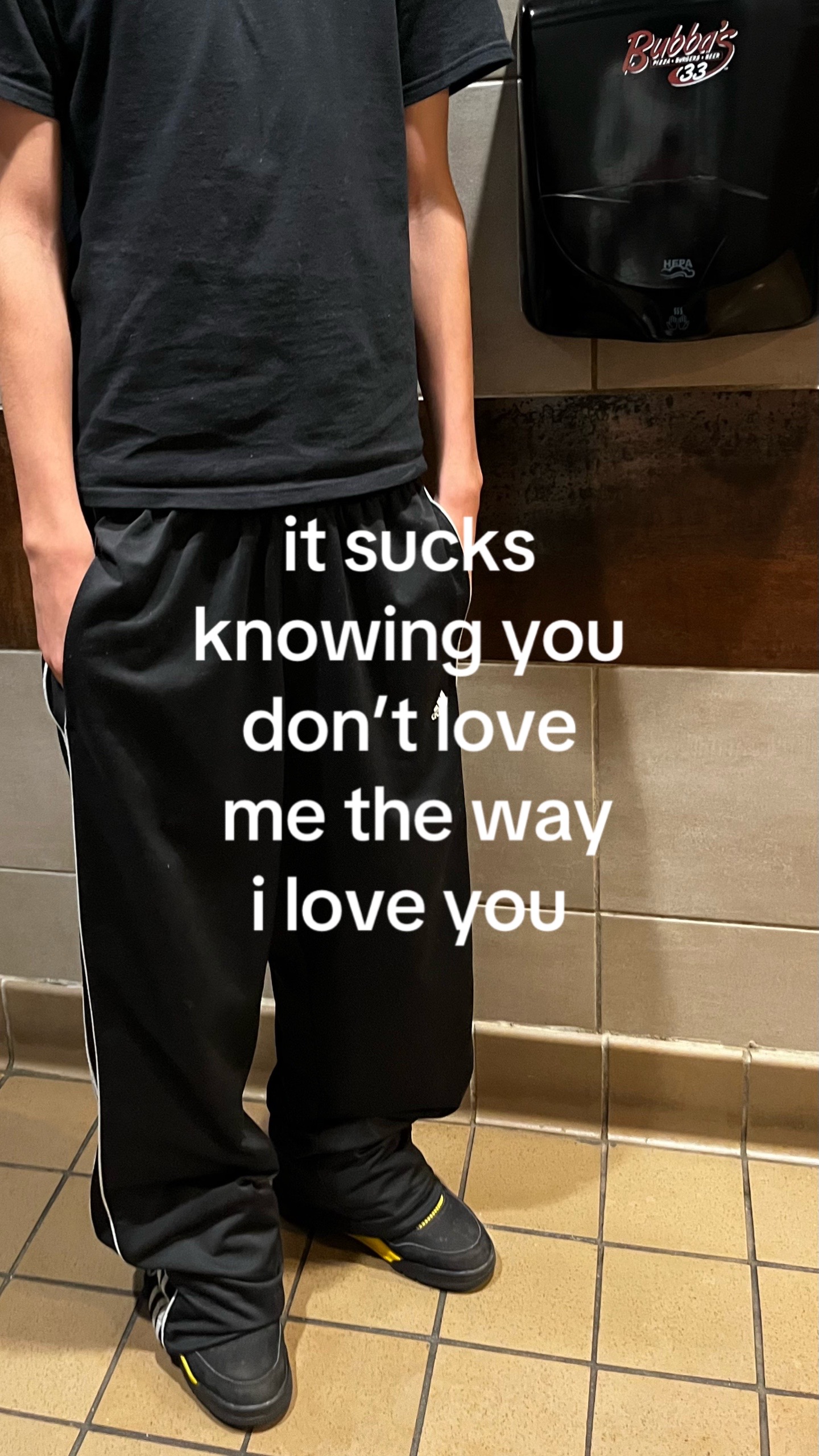 @￼