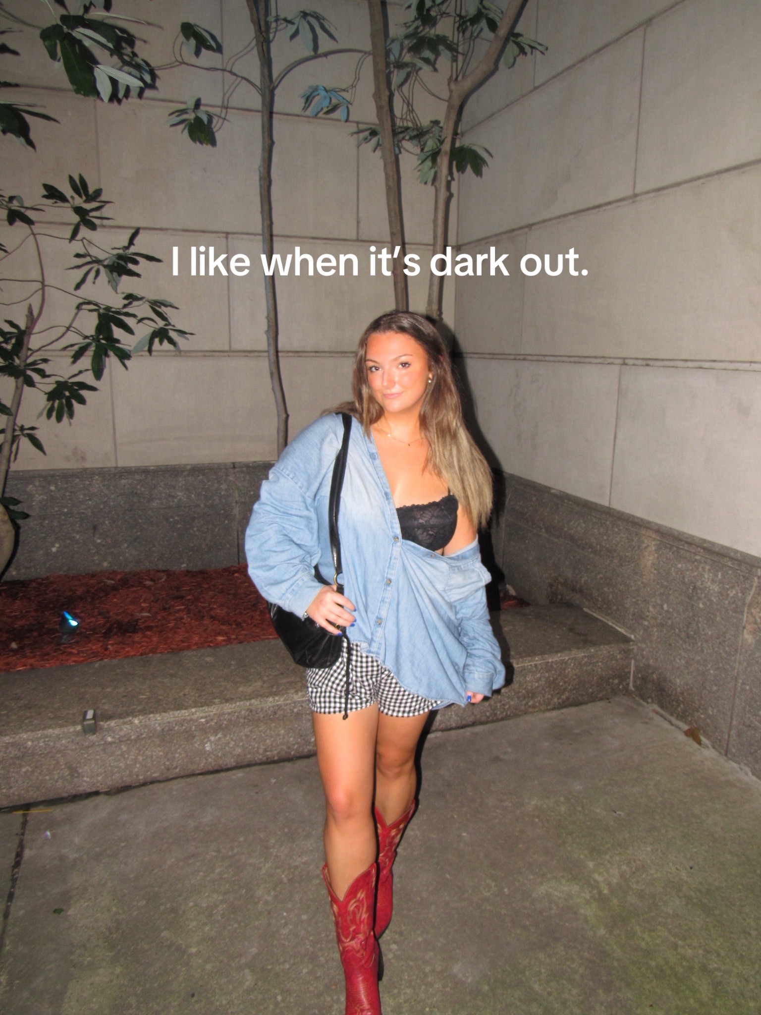 @annabogart