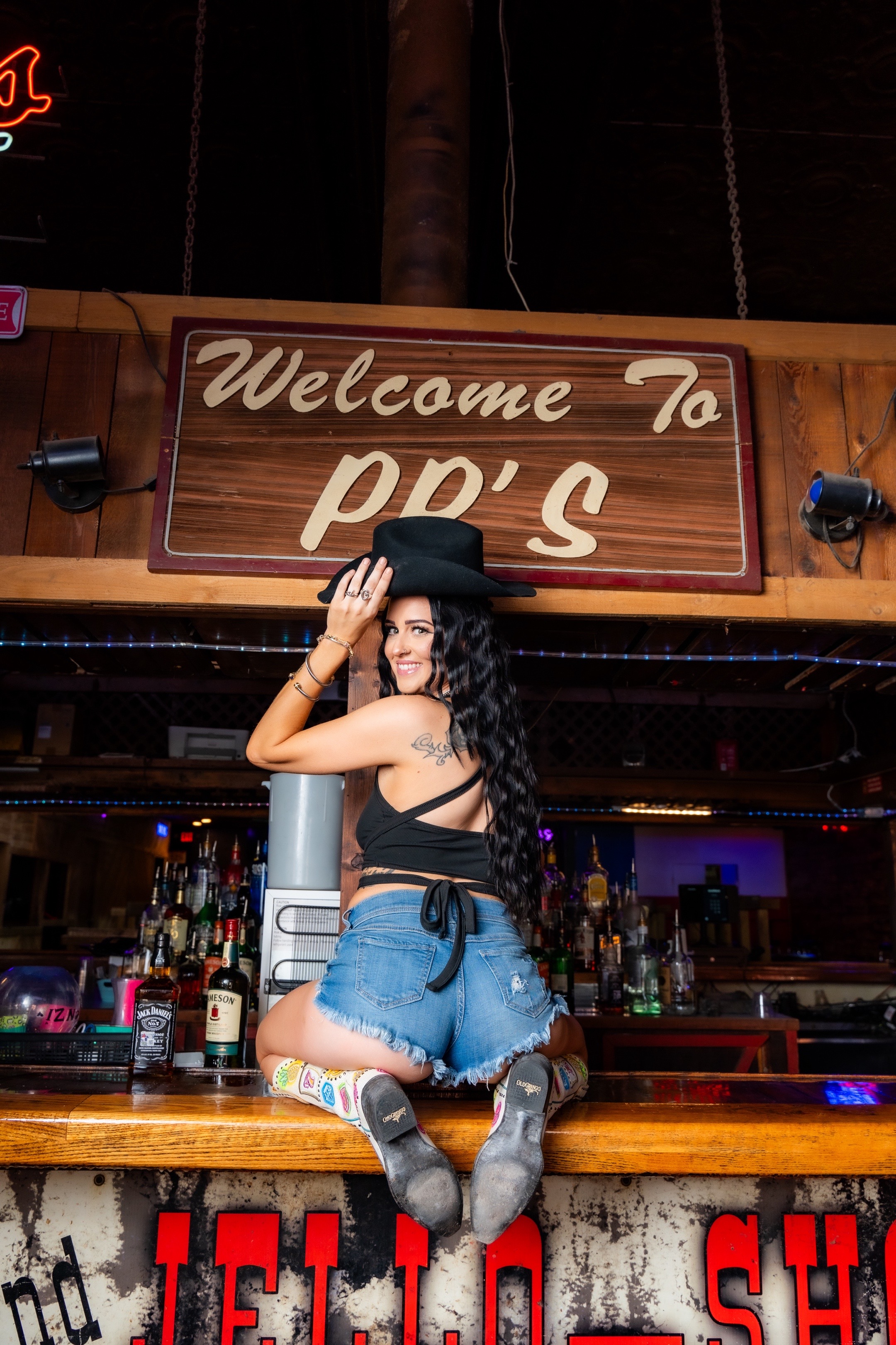 @PR’s Saloon