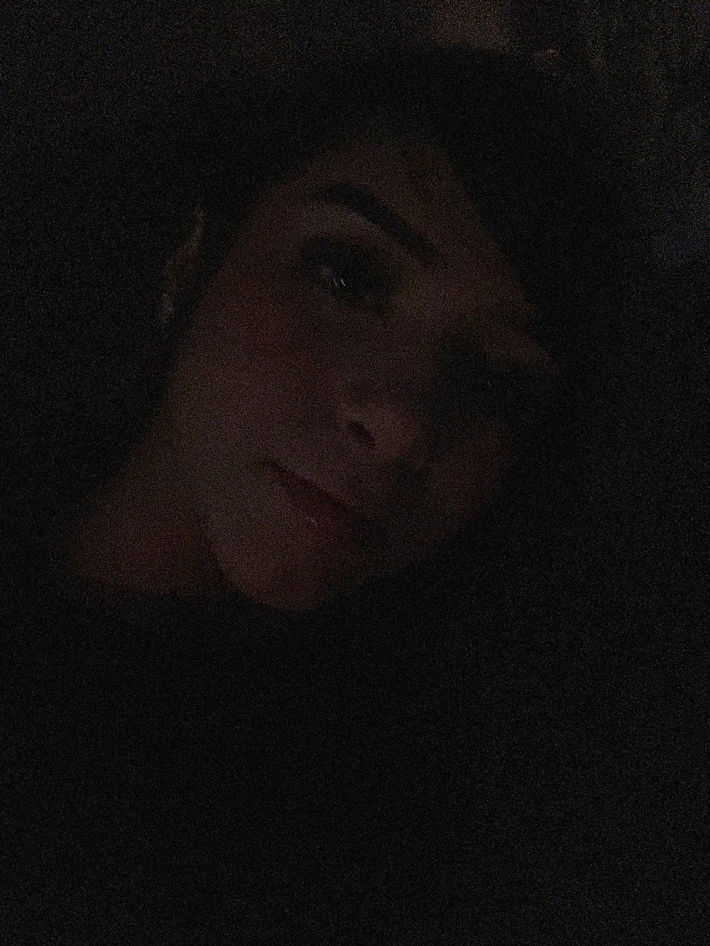 @𝒱𝒶𝓁.🖤💭💭