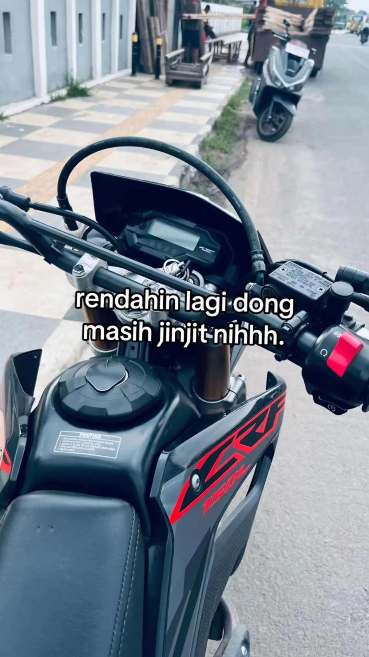 @Aku • Alif🌚