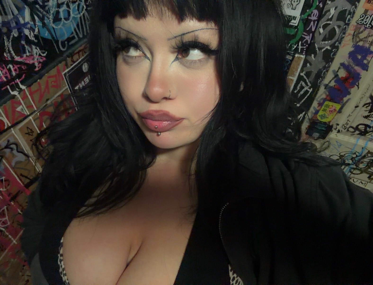 @Sinisterizzy