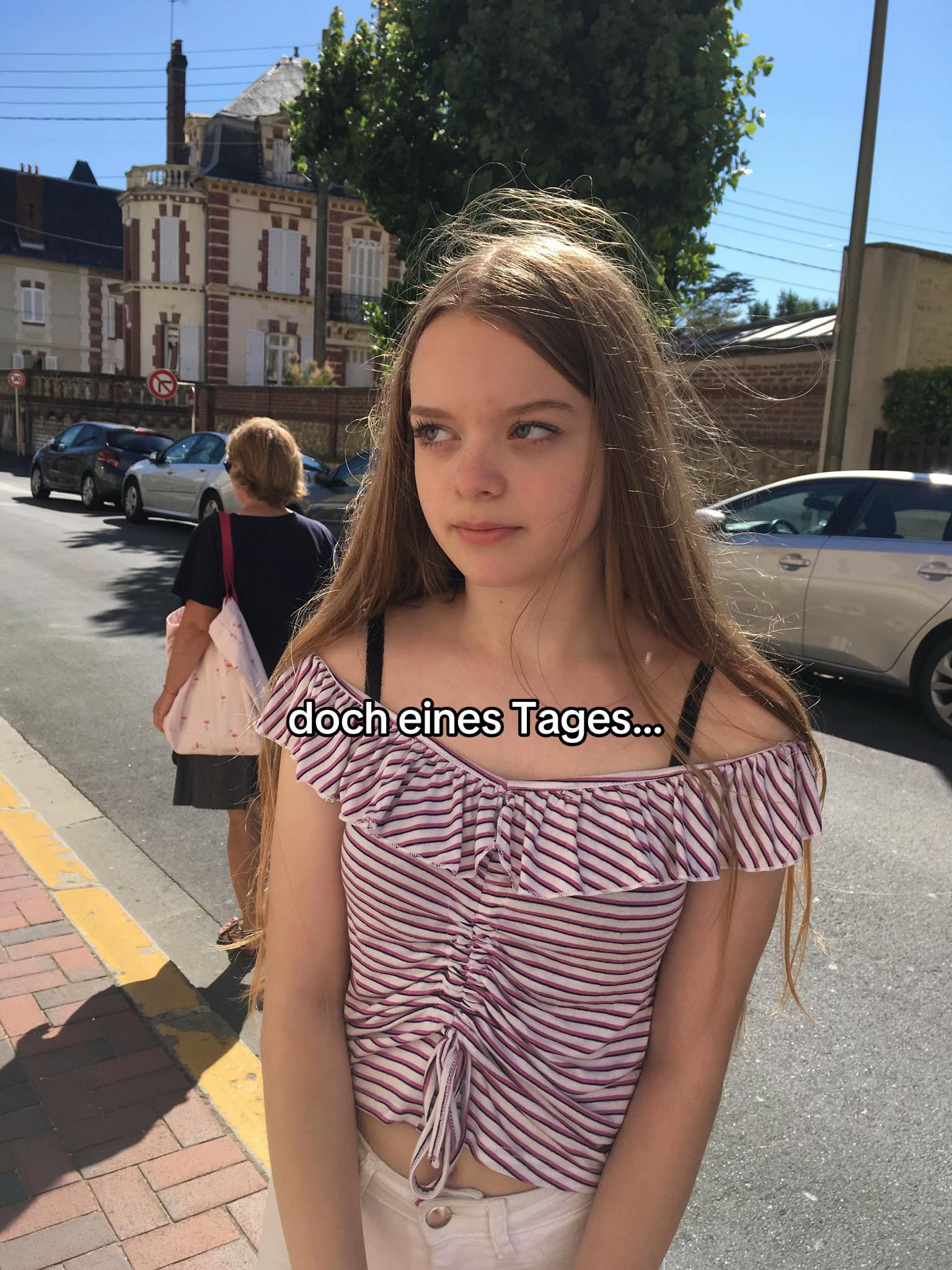 @mylène 🖤/•᷅•᷄\੭
