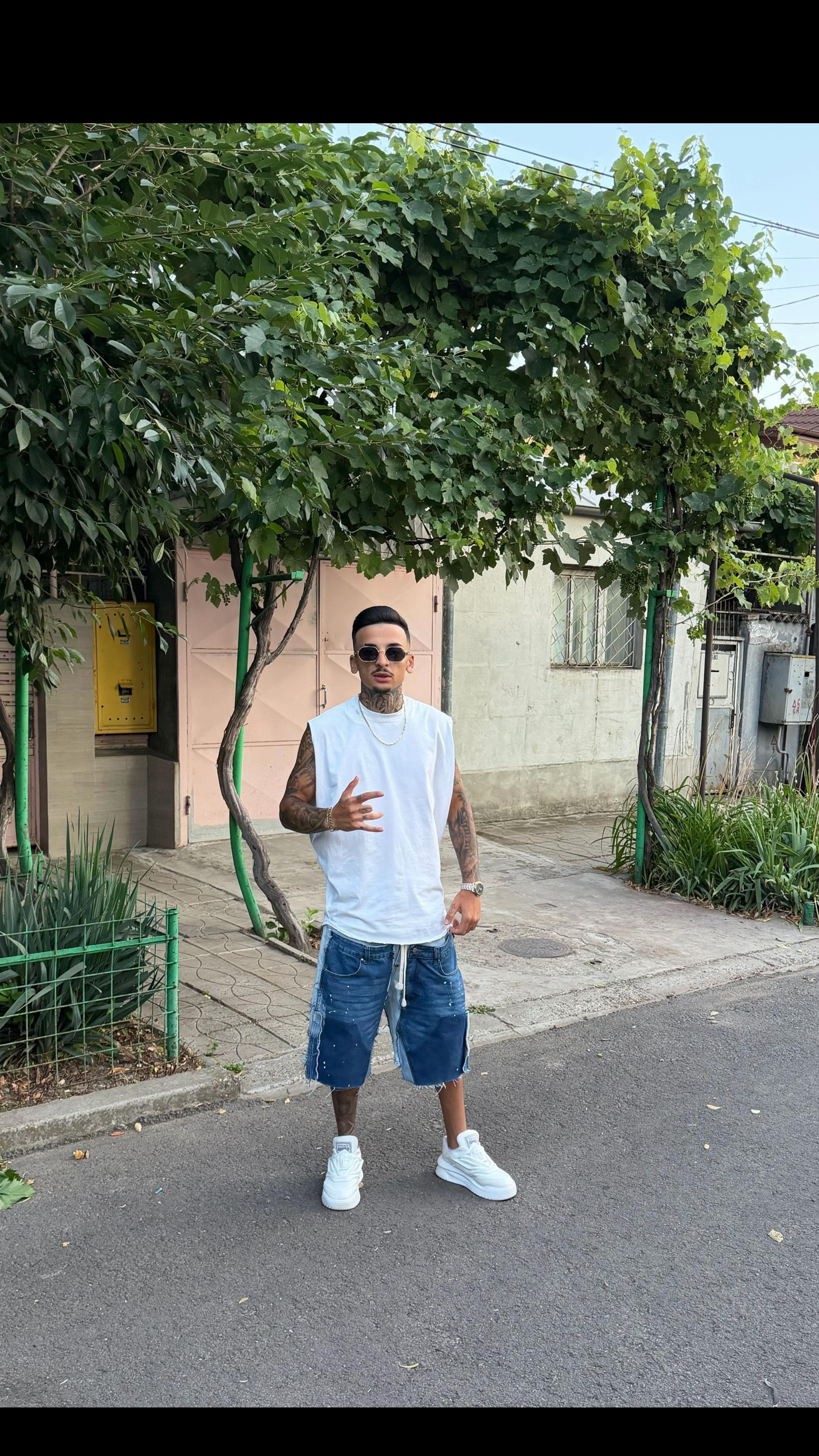 @Lazăr666