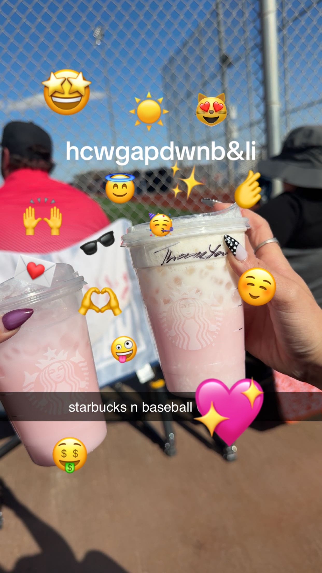 @xoxoella!