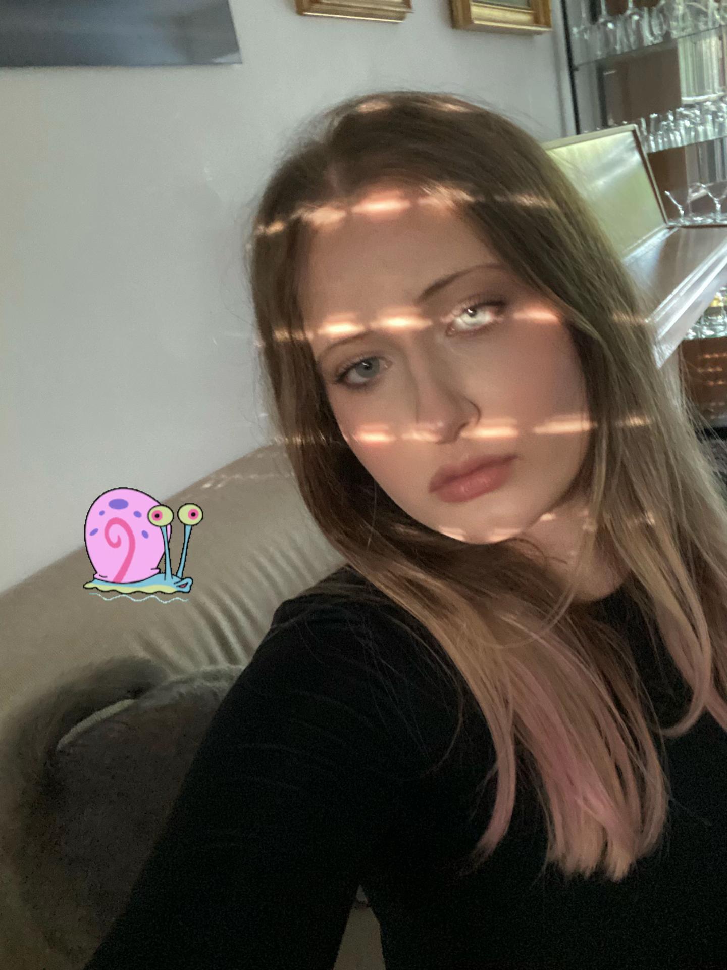 @😸