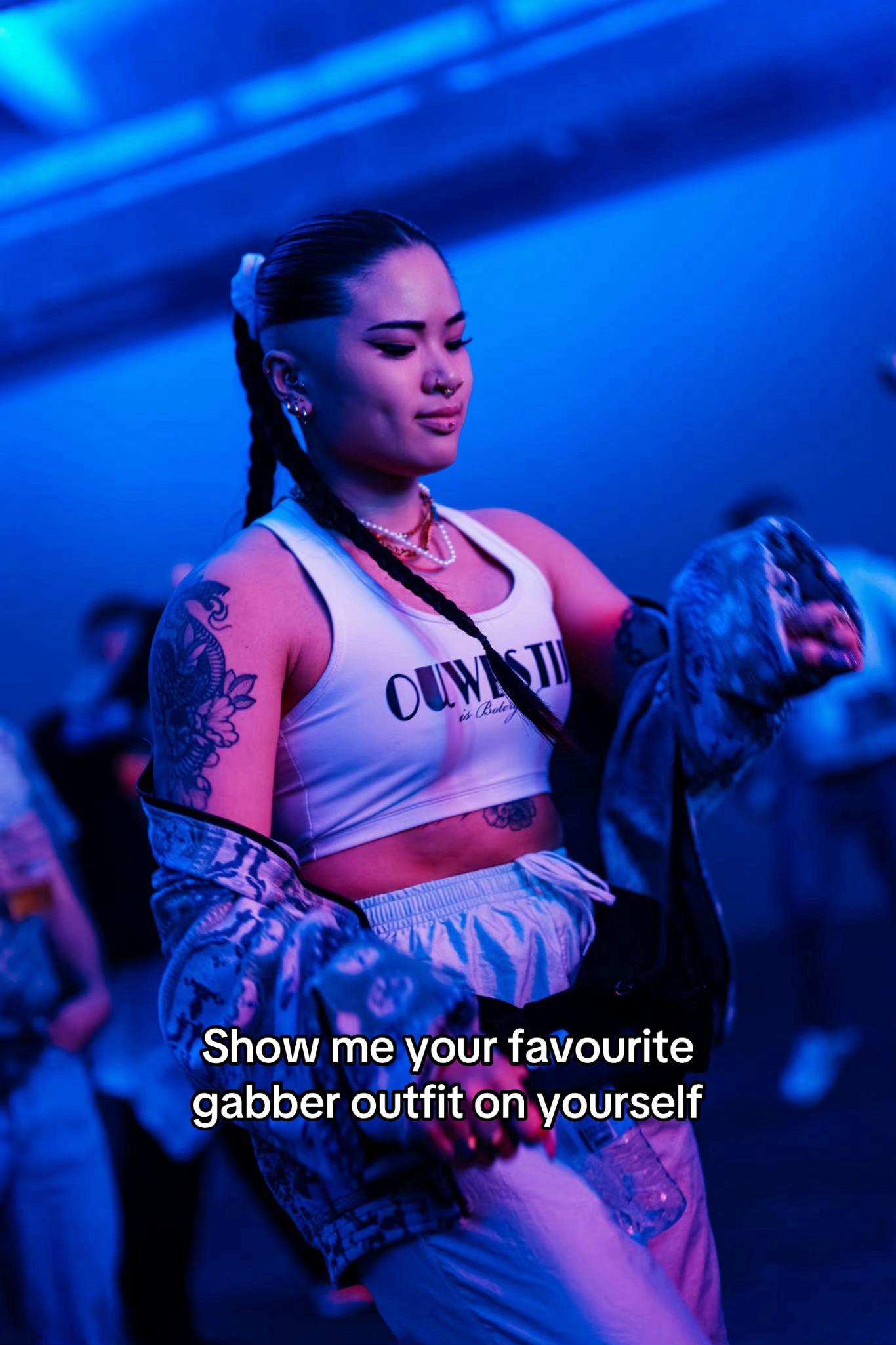 @Saar&ensp;🦘