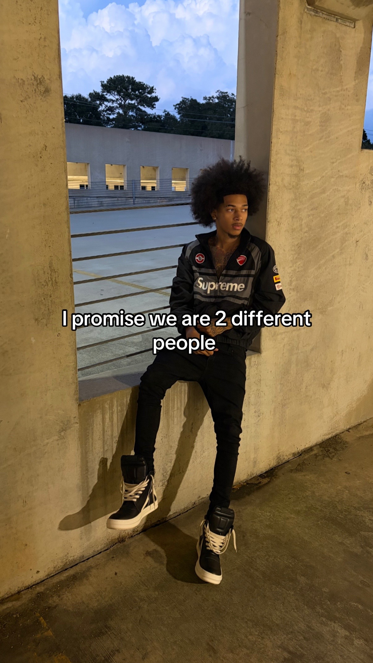 @cj ®