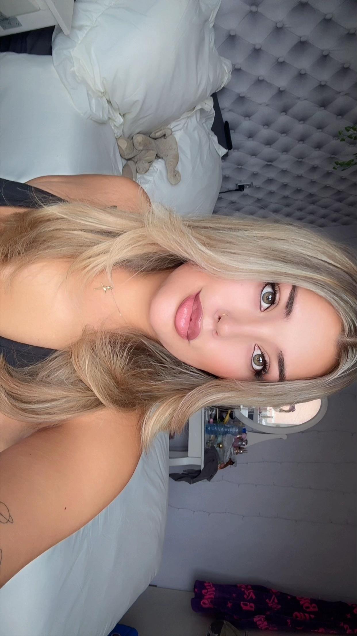 @𝐄𝐀𝐌𝐗𝐗🌺