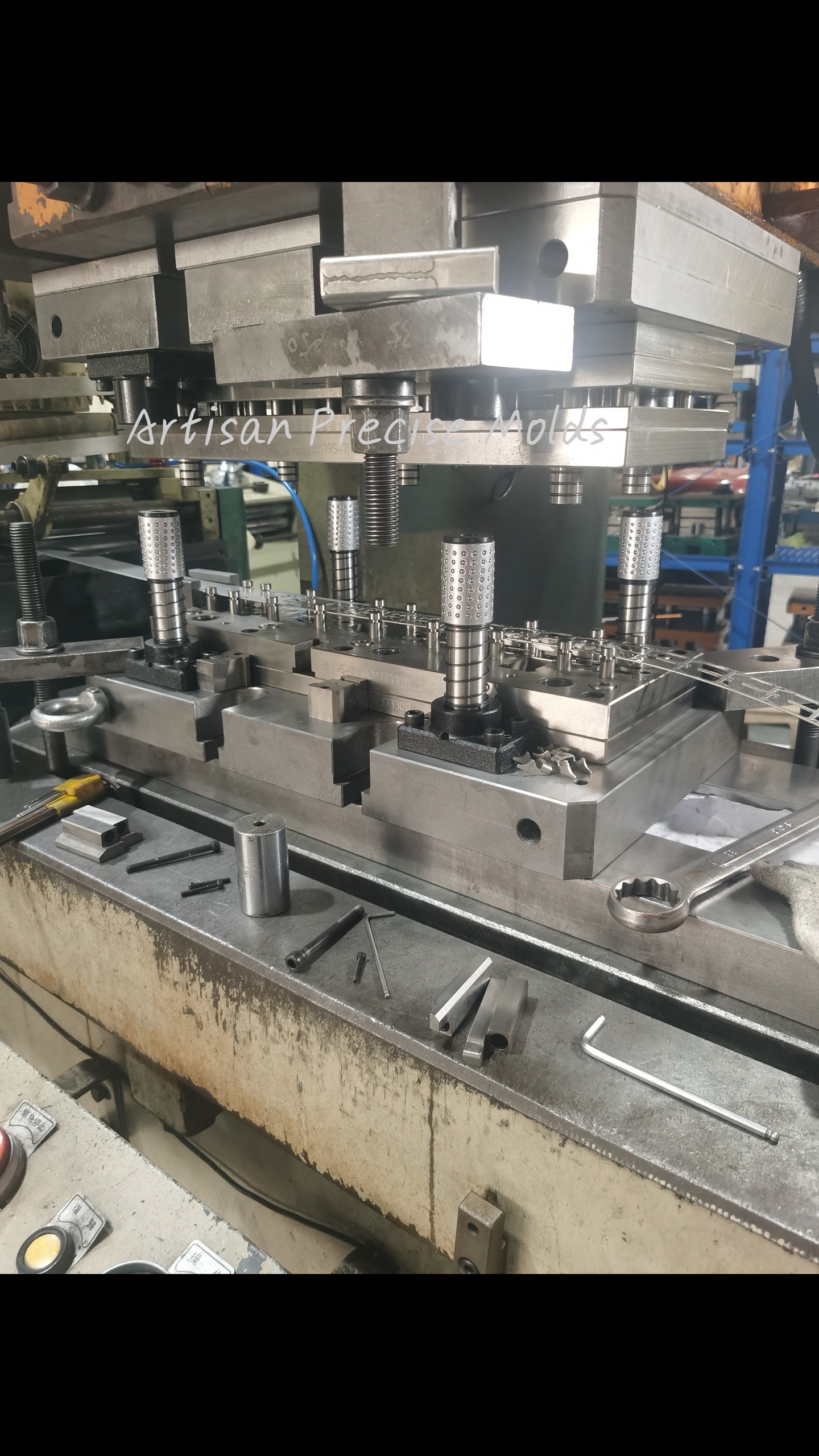 @Artisan Precise Molds