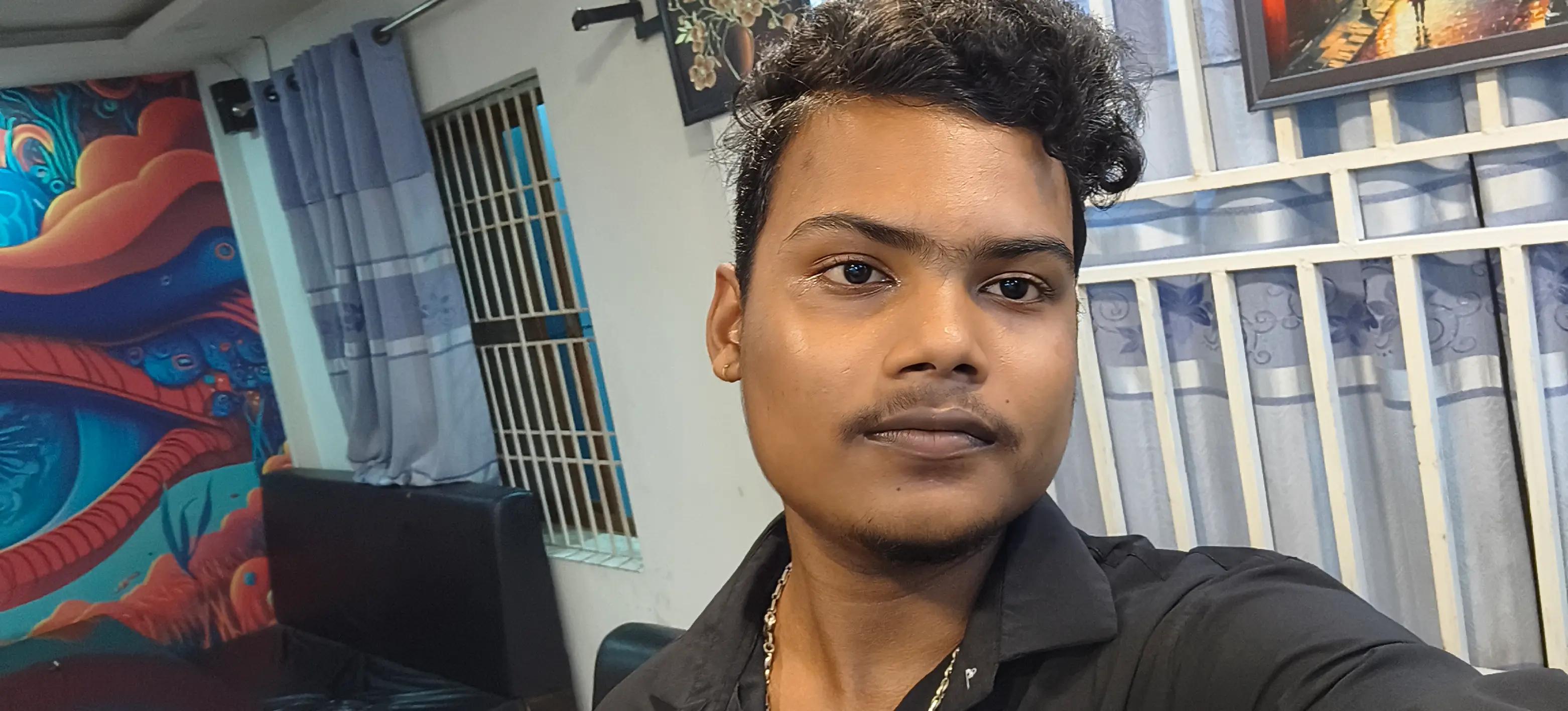 @T I T Λ N