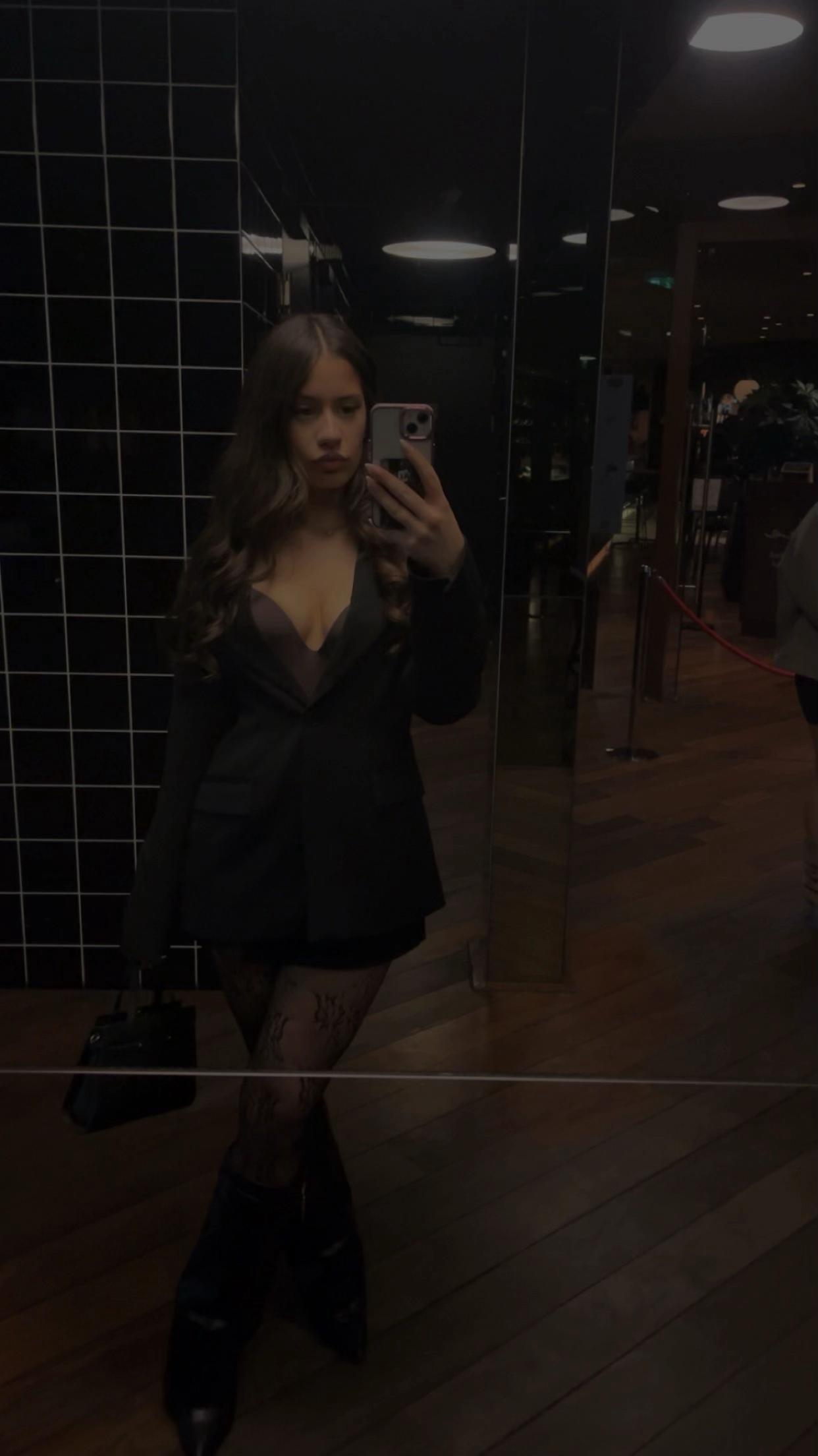 @Николина