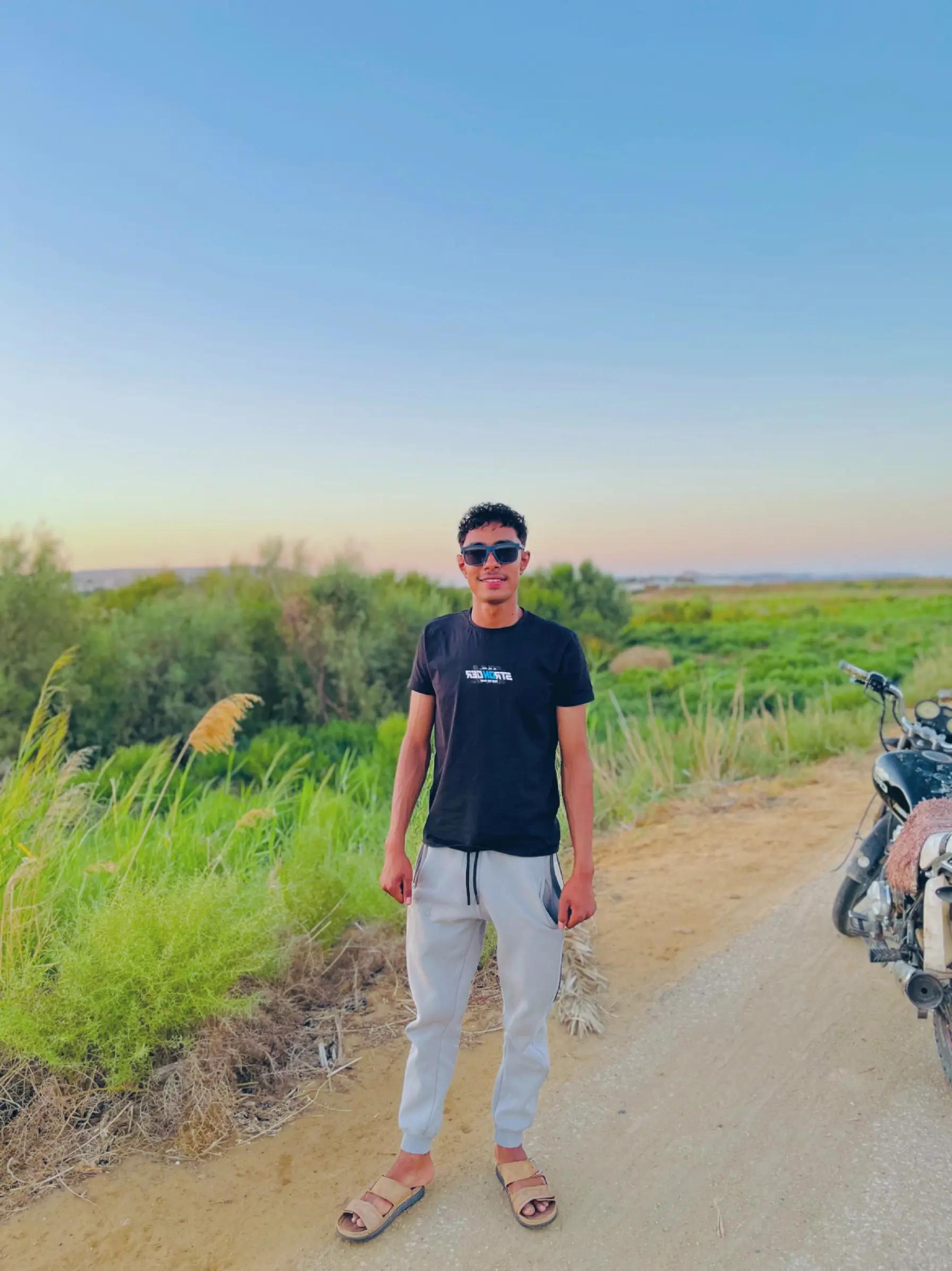 @.♡𝙀𝙡 𝙕𝙊𝙊𝙕🦅🖤☽︎ زَيّـآدُ