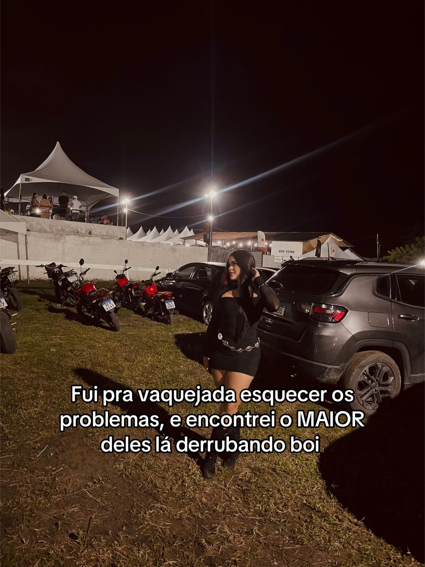 @Vivi Correia
