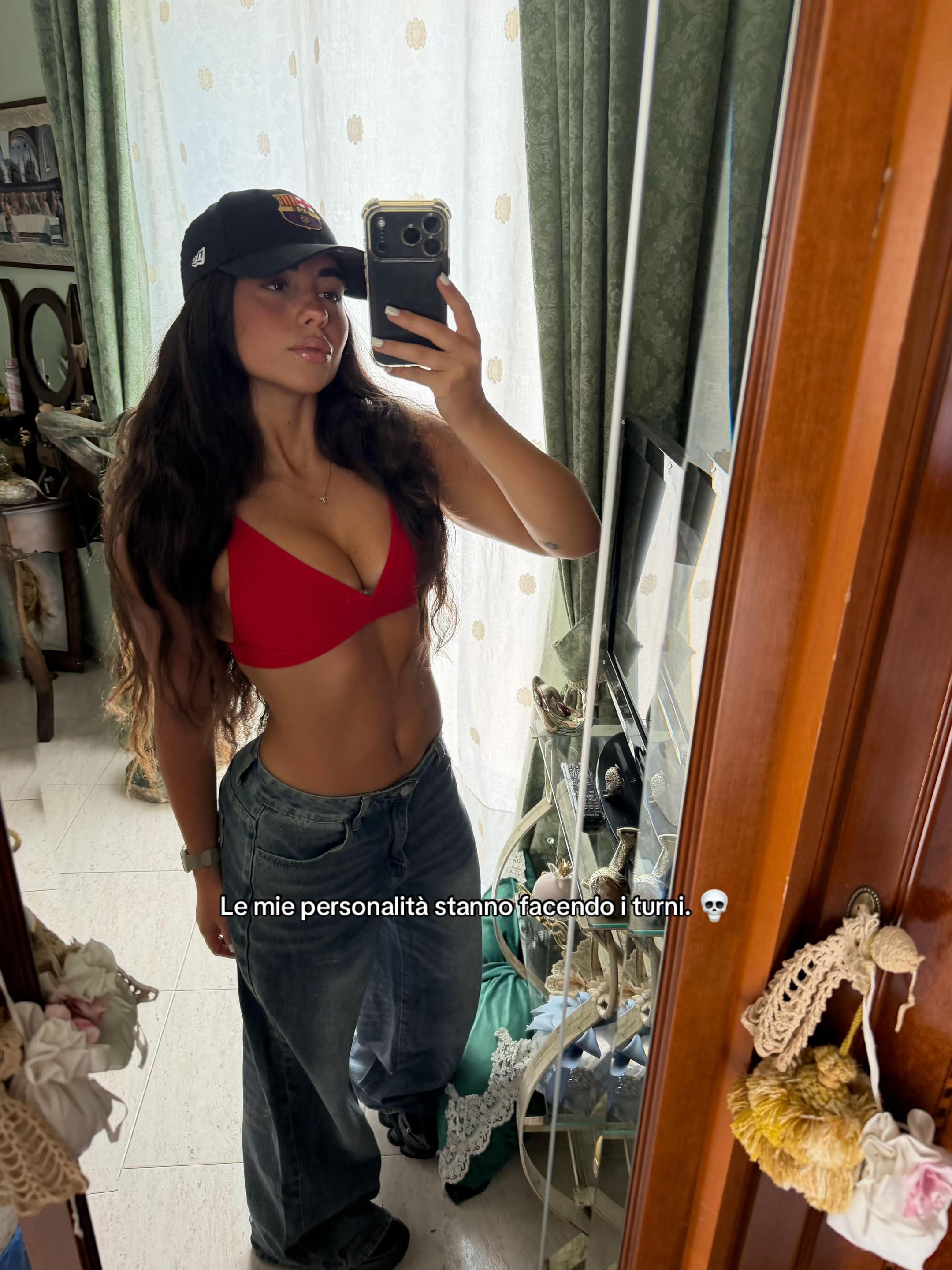 @tamararaia_
