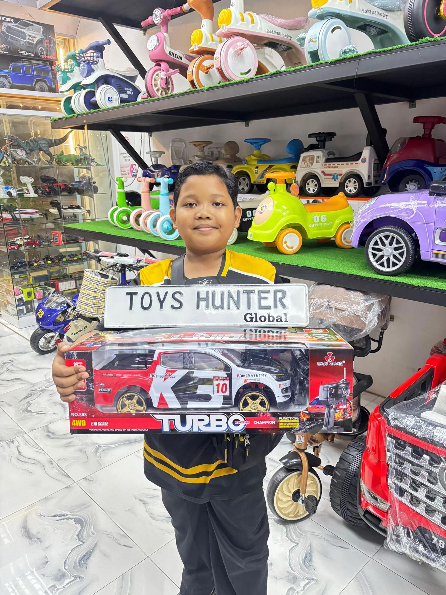 @Toys Hunter Global
