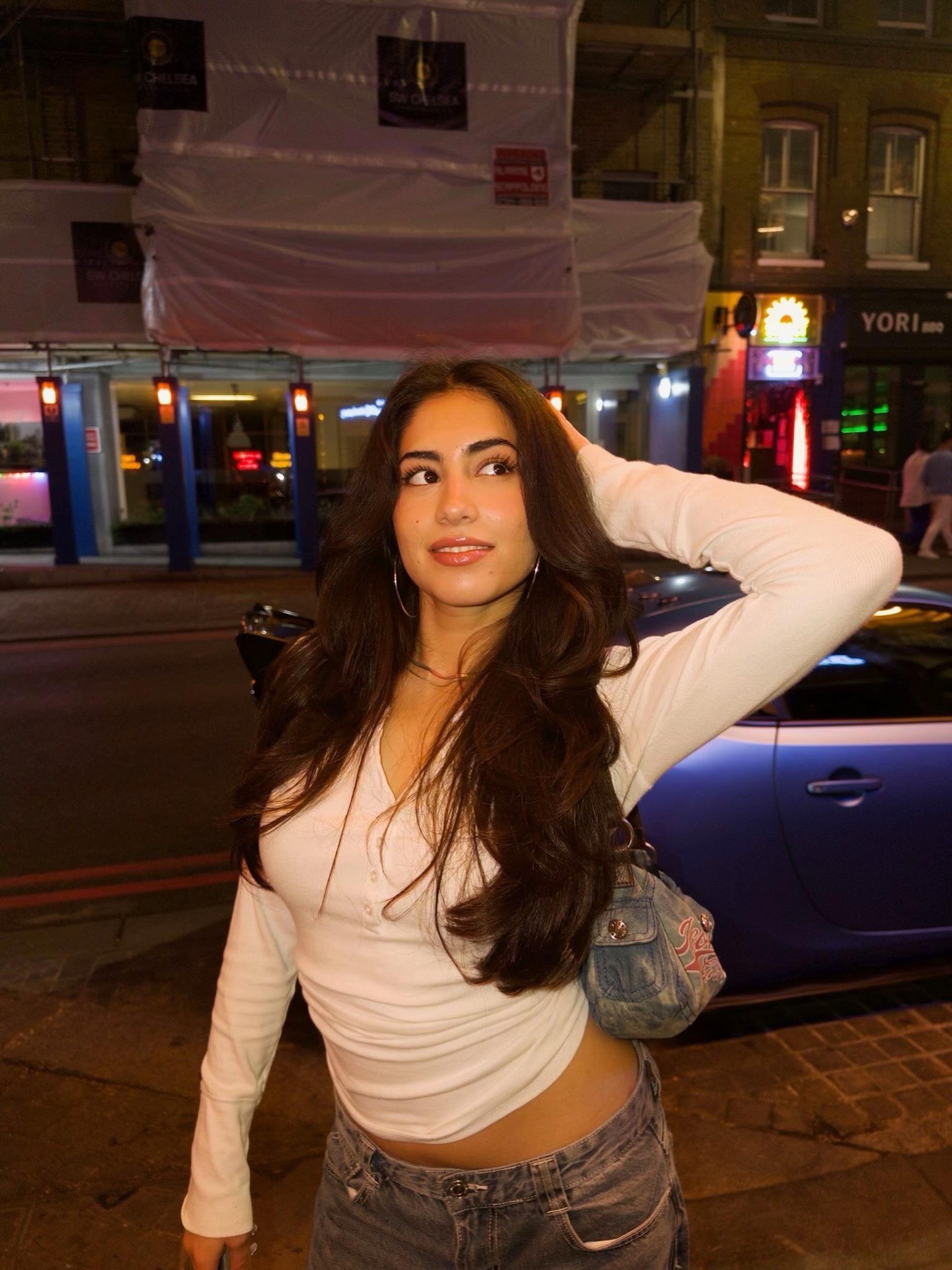 @Sabrina