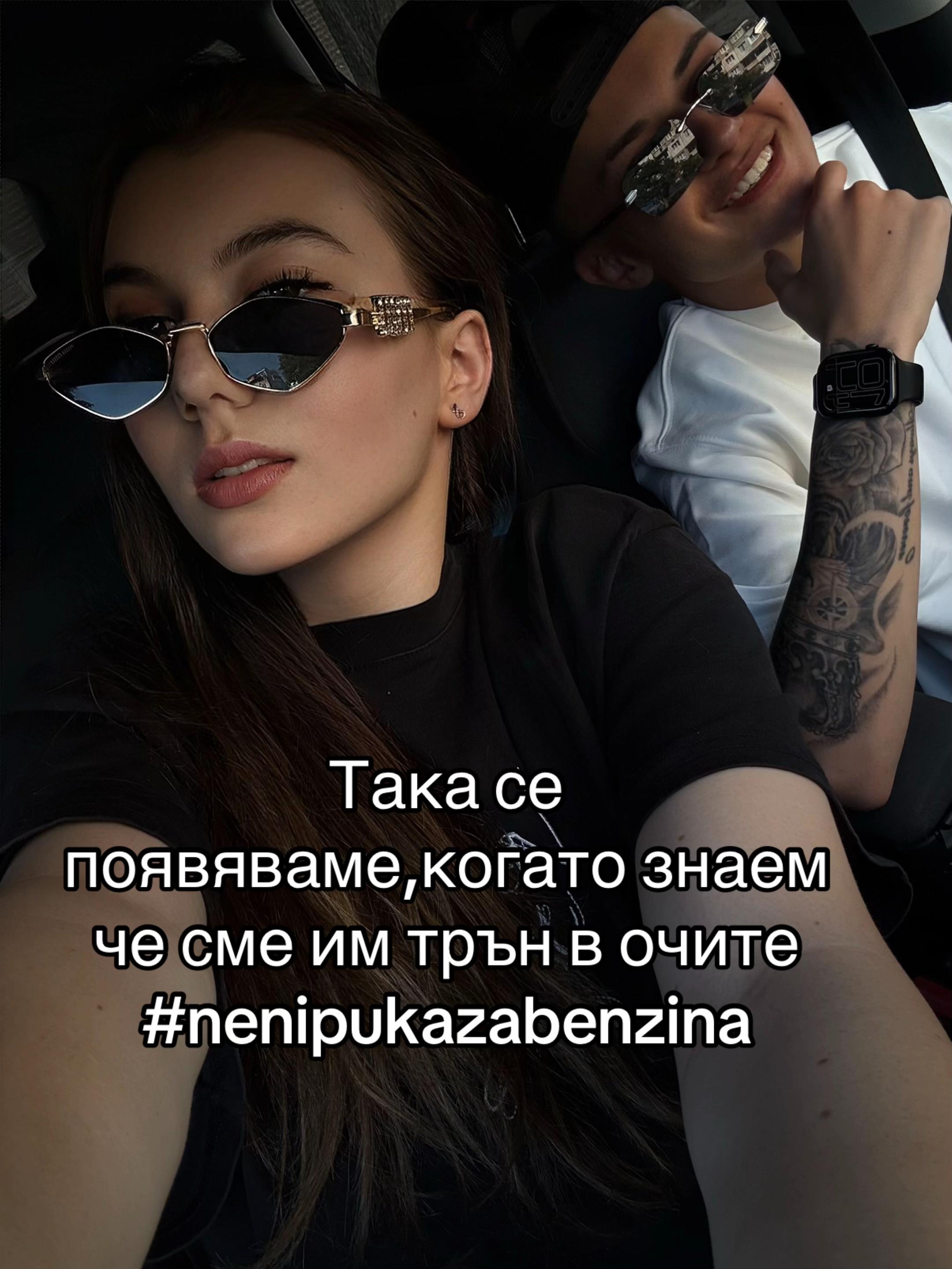 @_stoevva_