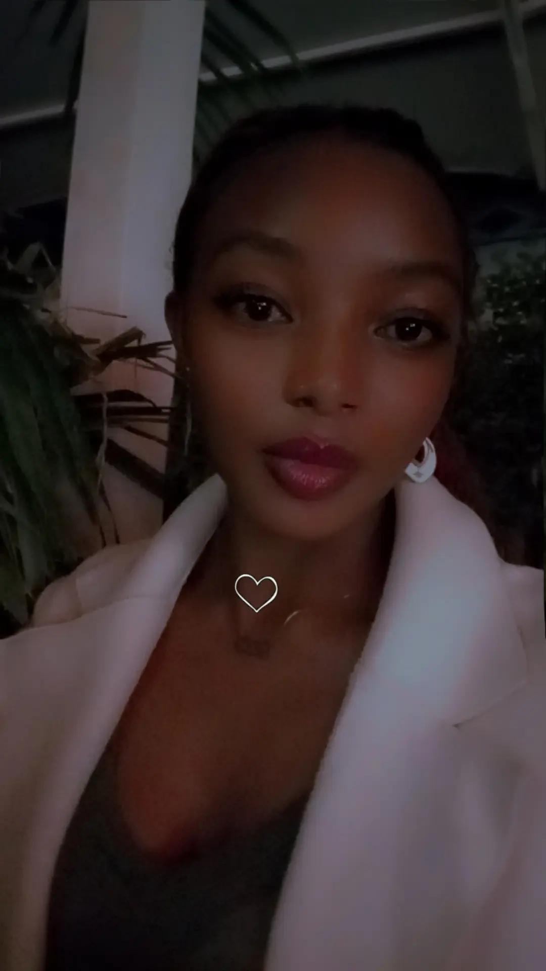 @VIVIAN