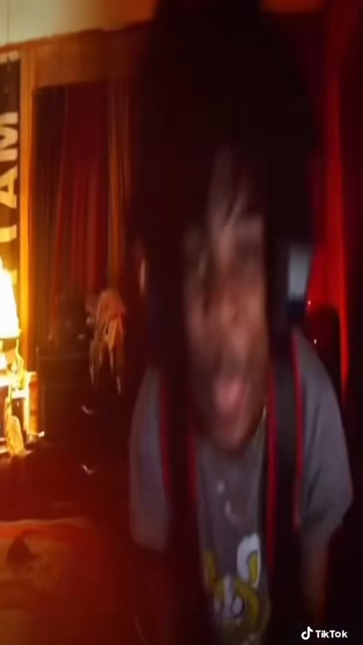 @￶