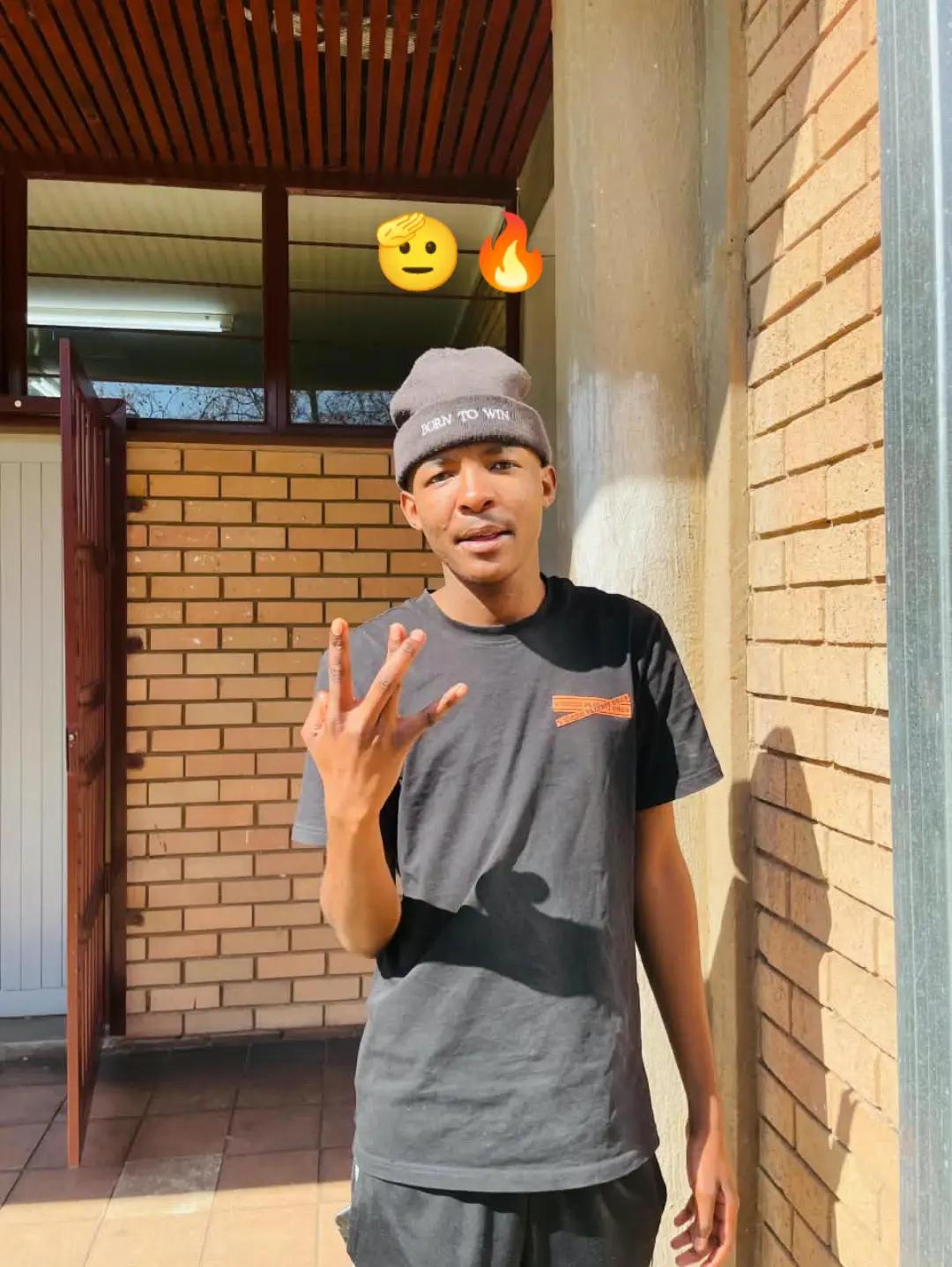 @Live😂🤟