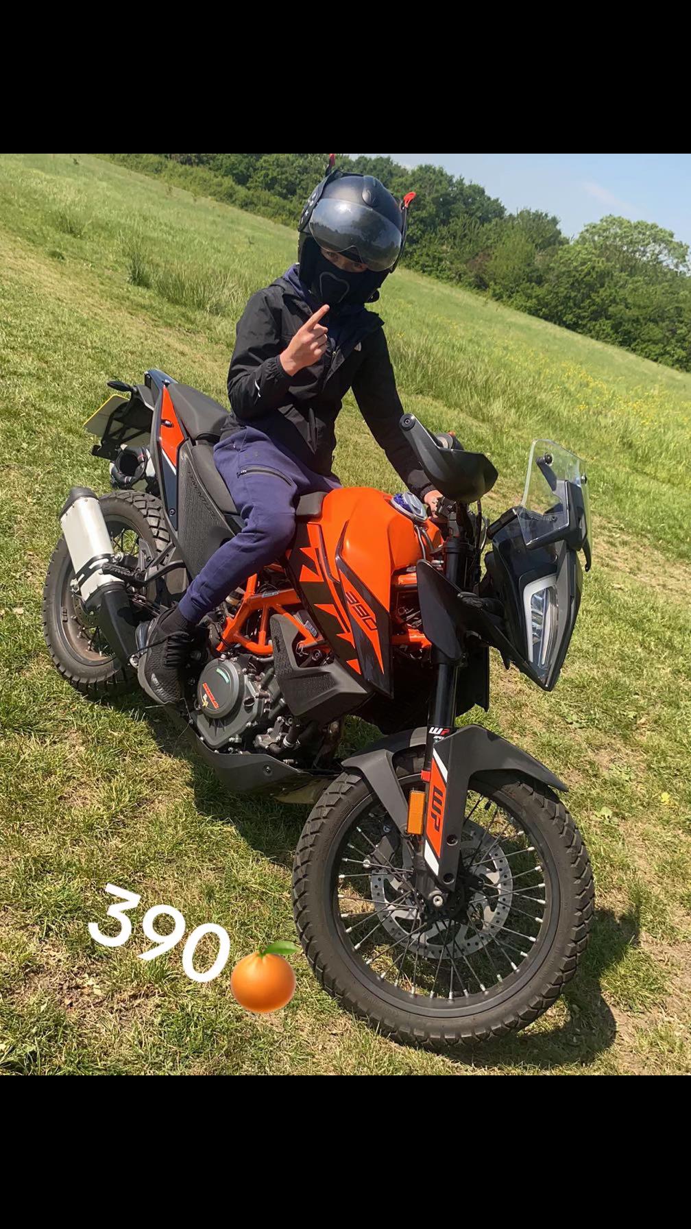 @hen.354