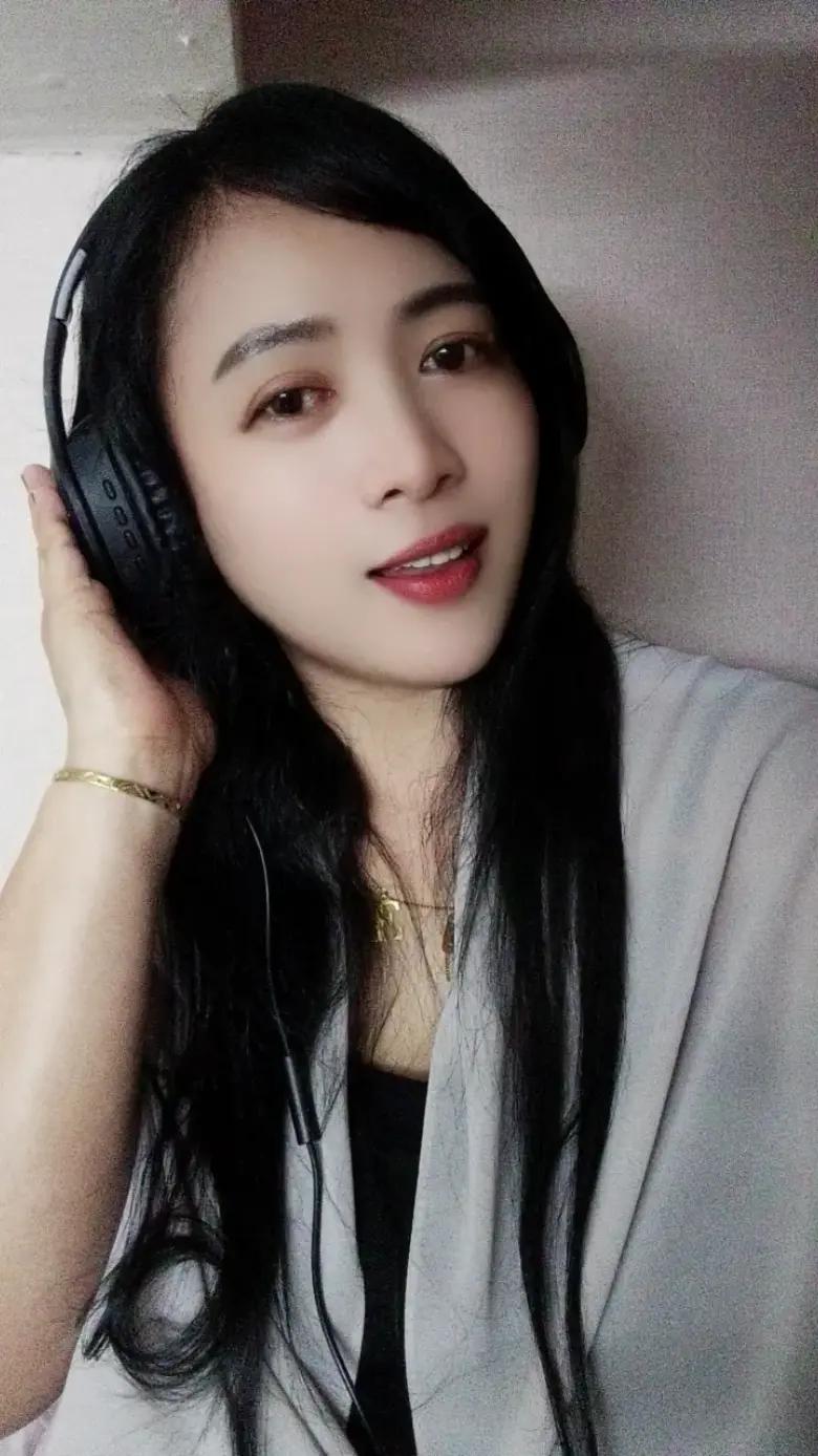 @Ling Ling🇲🇨🇭🇰