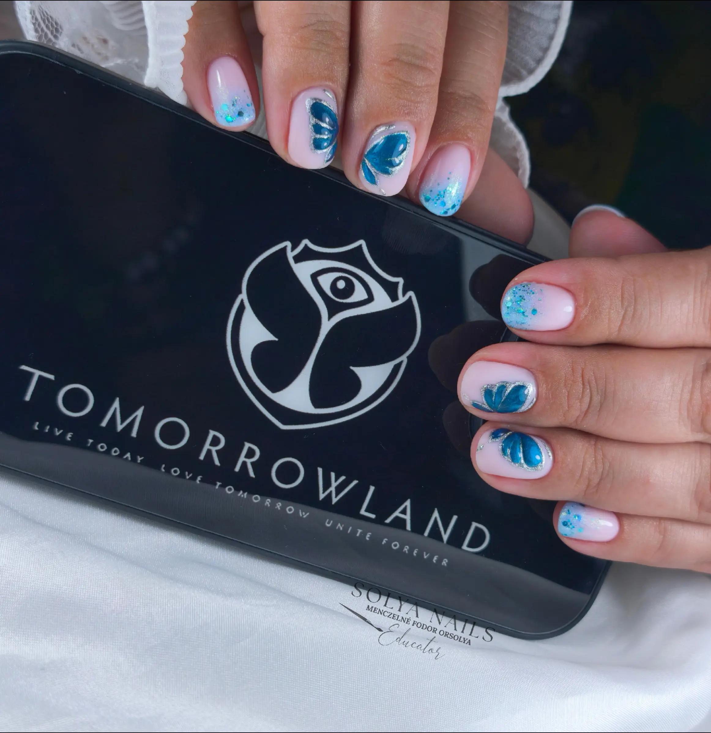 @Solya Nails_educator