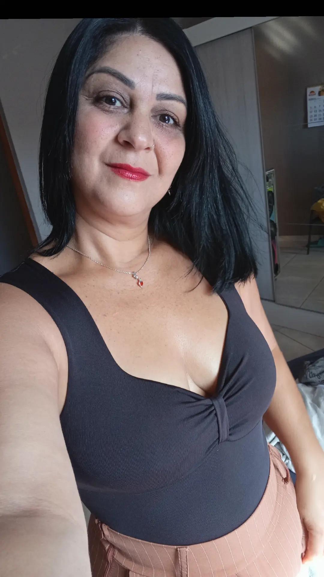 @Adriana Le&atilde;o