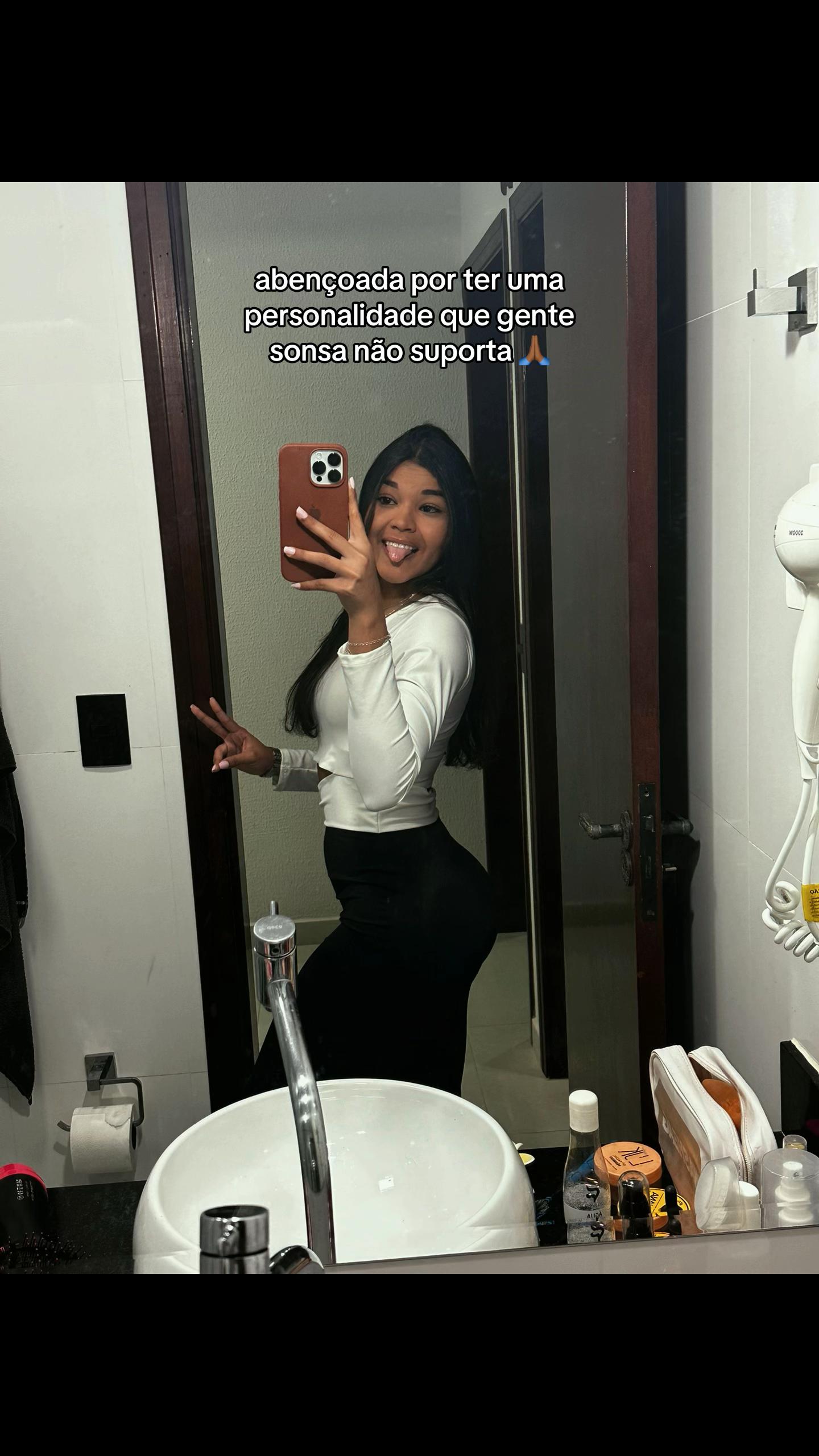 @evelinsilva