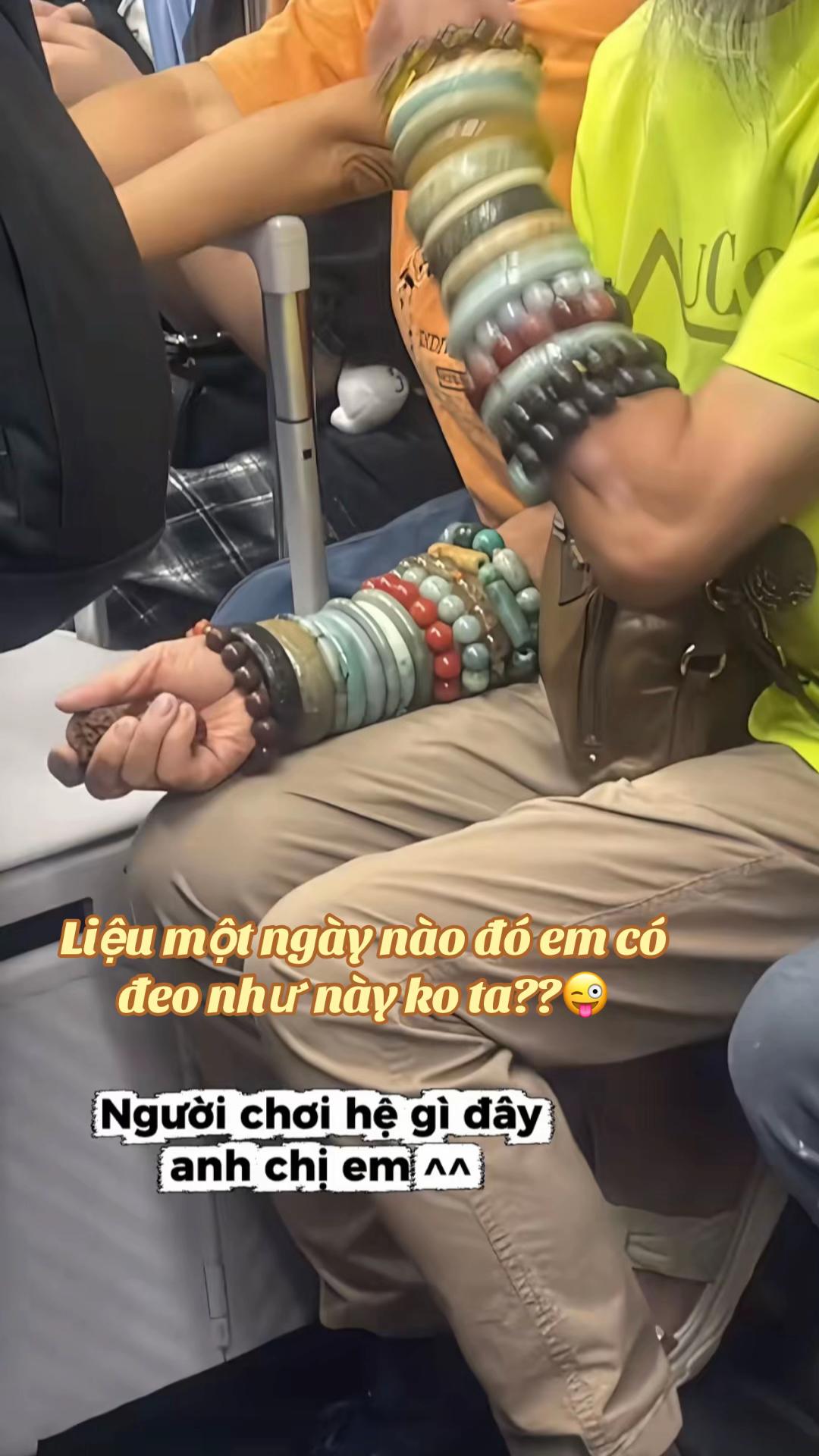 @Hoa s&uacute;n ( nh&iacute; nhố)