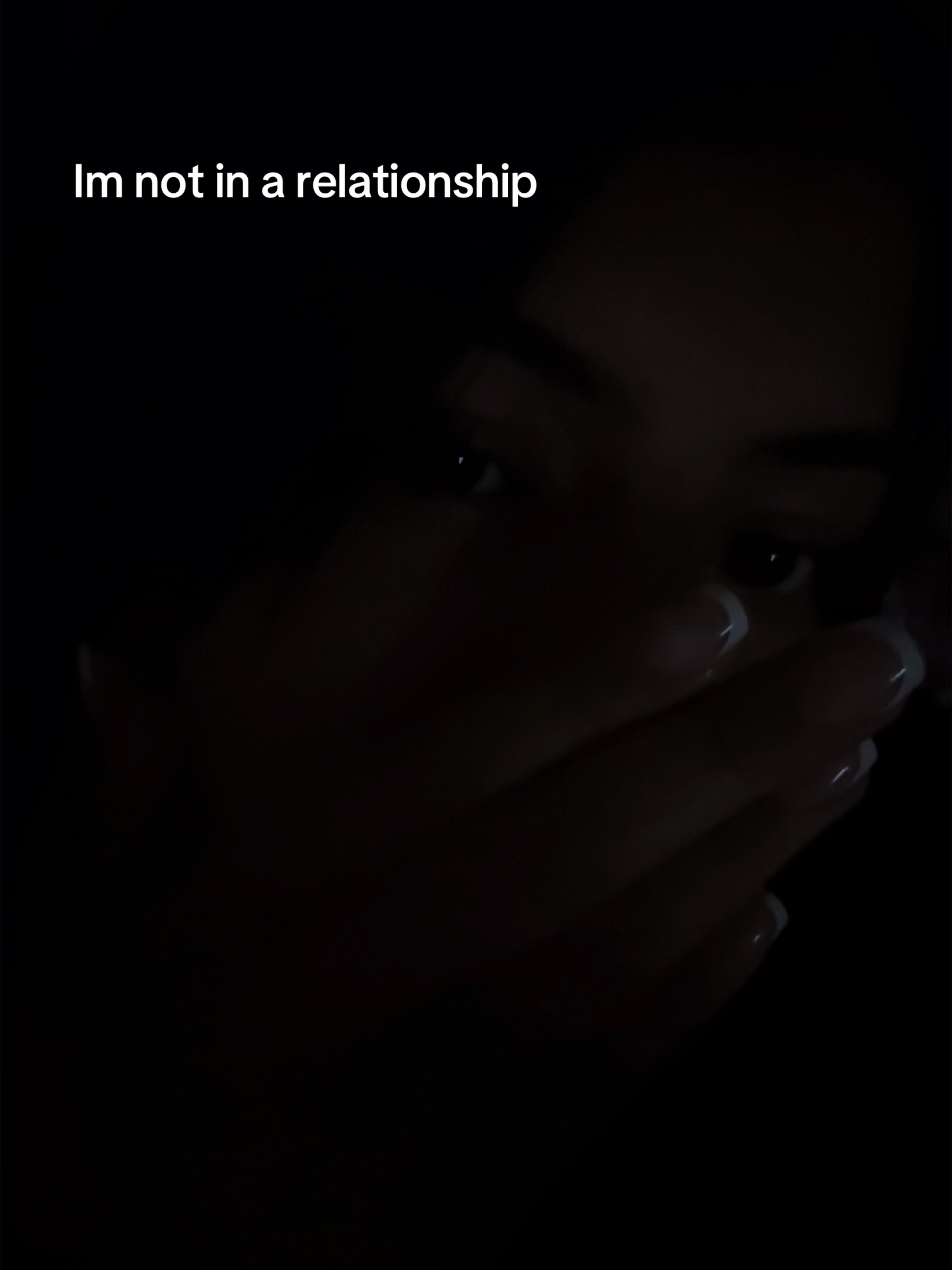 @𝓔𝓶𝓮𝓵𝔂 🖤