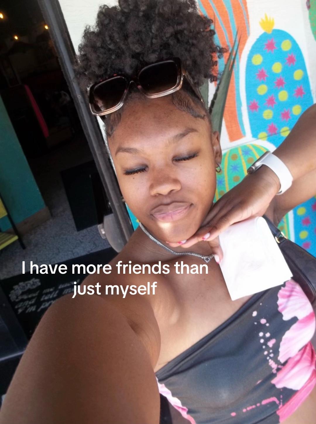 @lays 😋