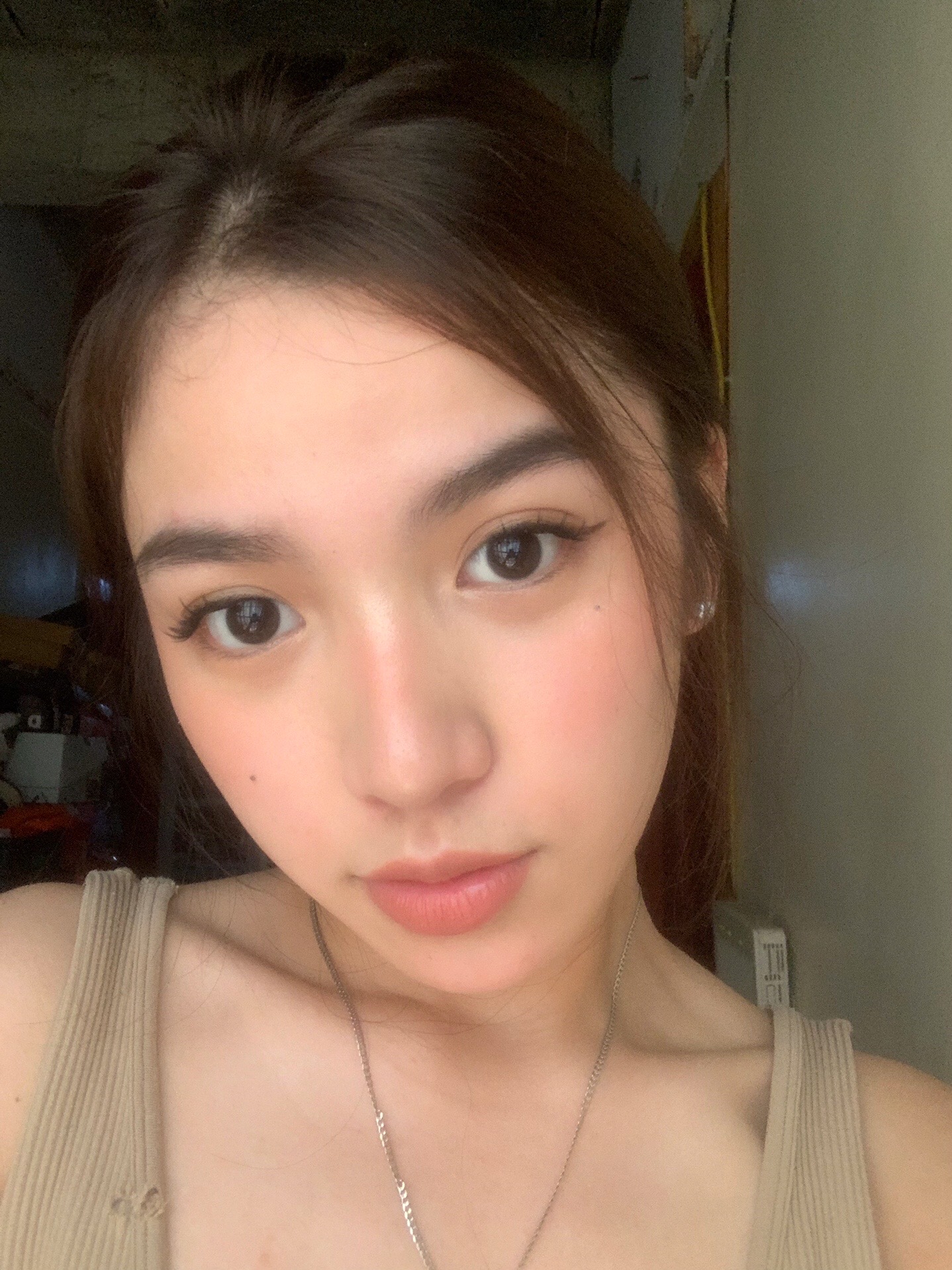 @ella.