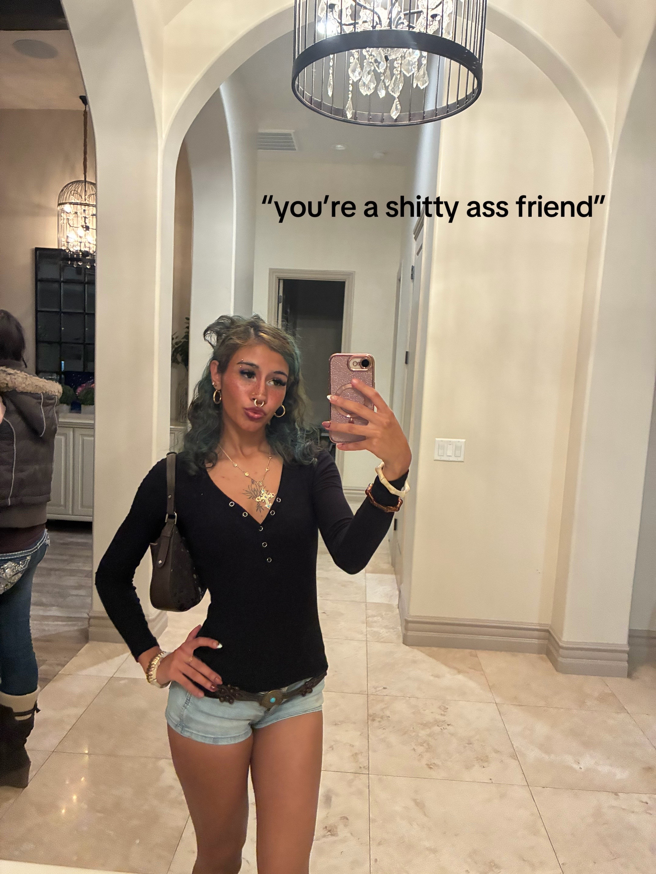 @lolasyk_