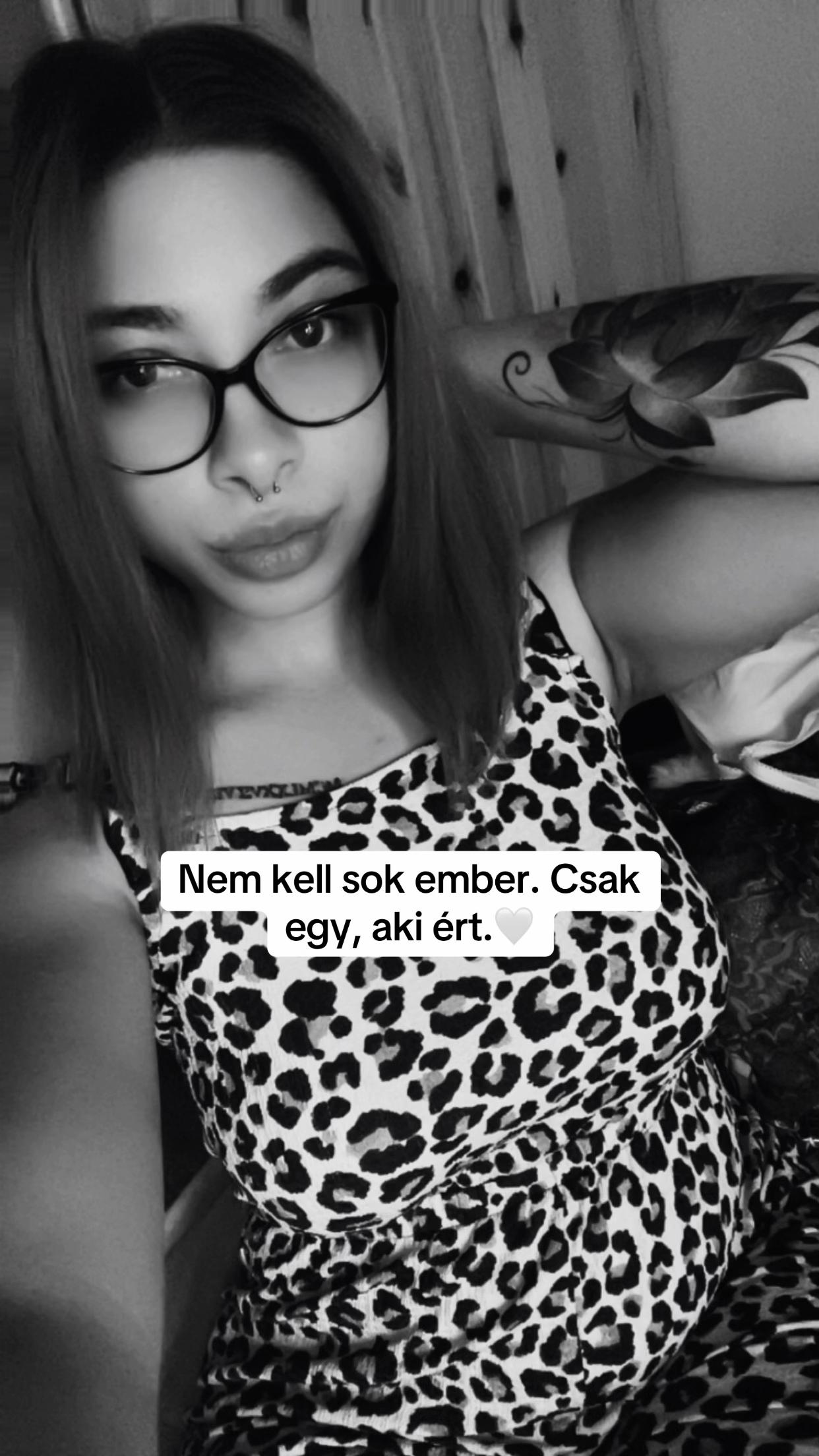 @Eszti🖤🐆