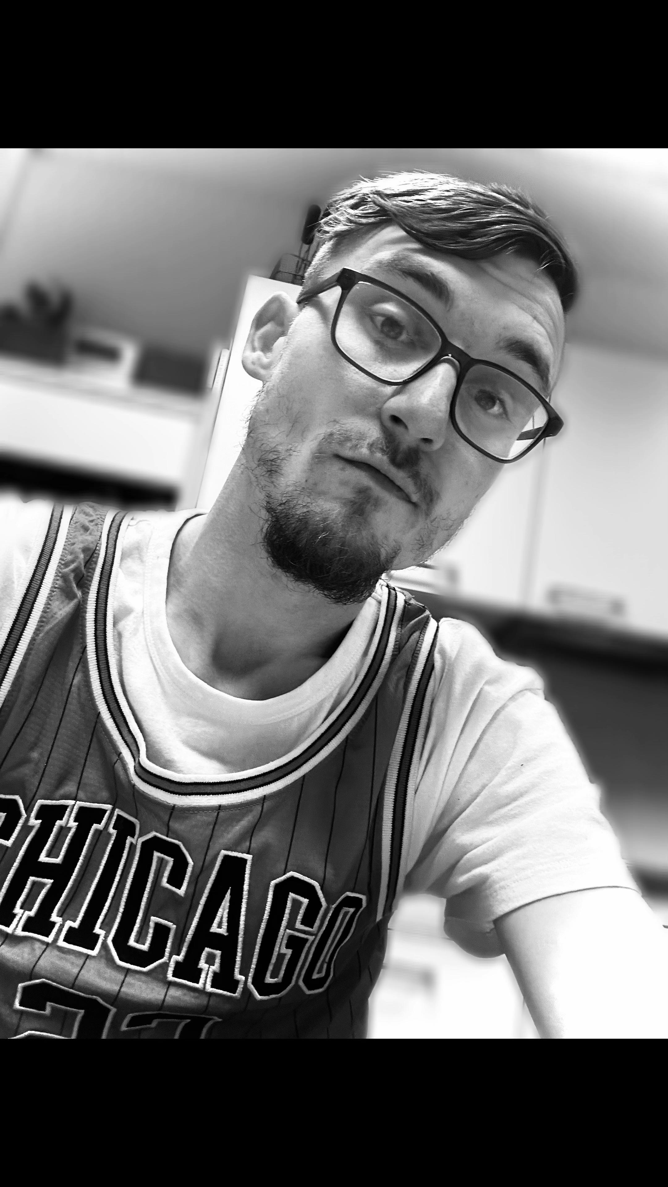 @Henne.TV