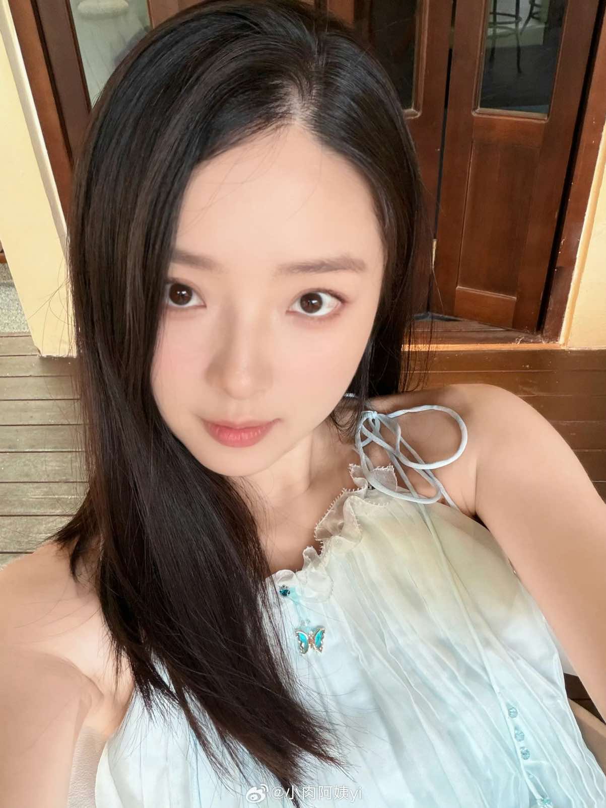 @小肉阿姨yi