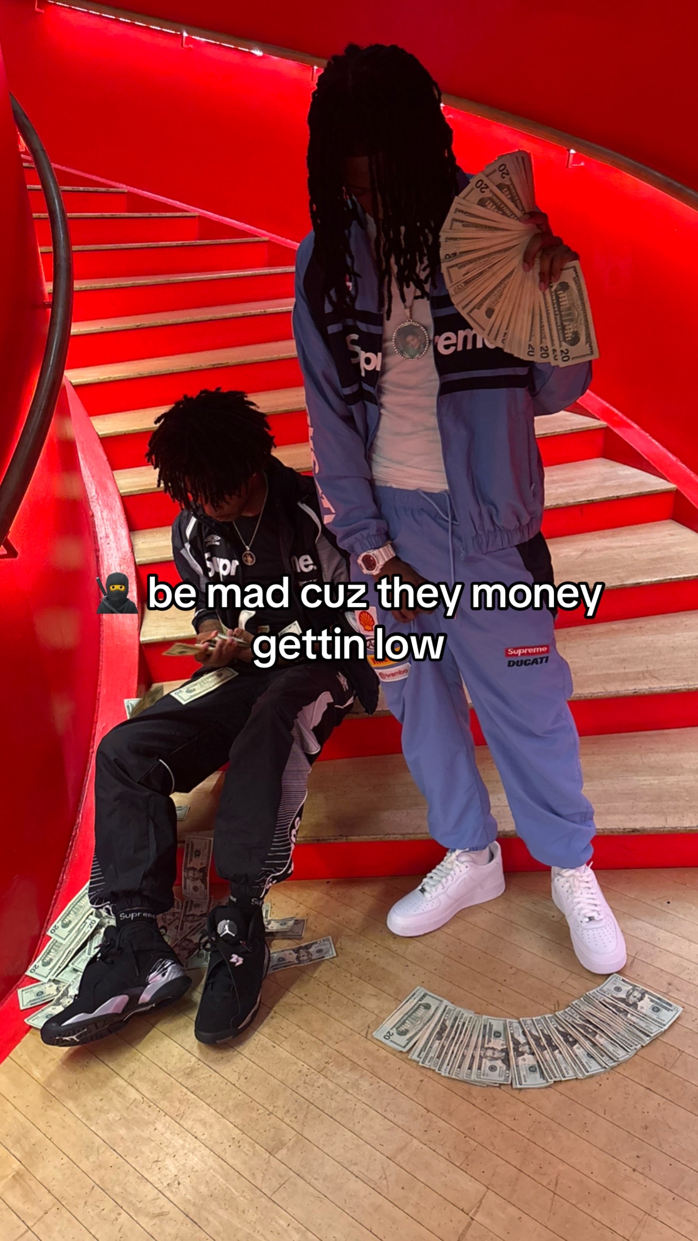 @Tj