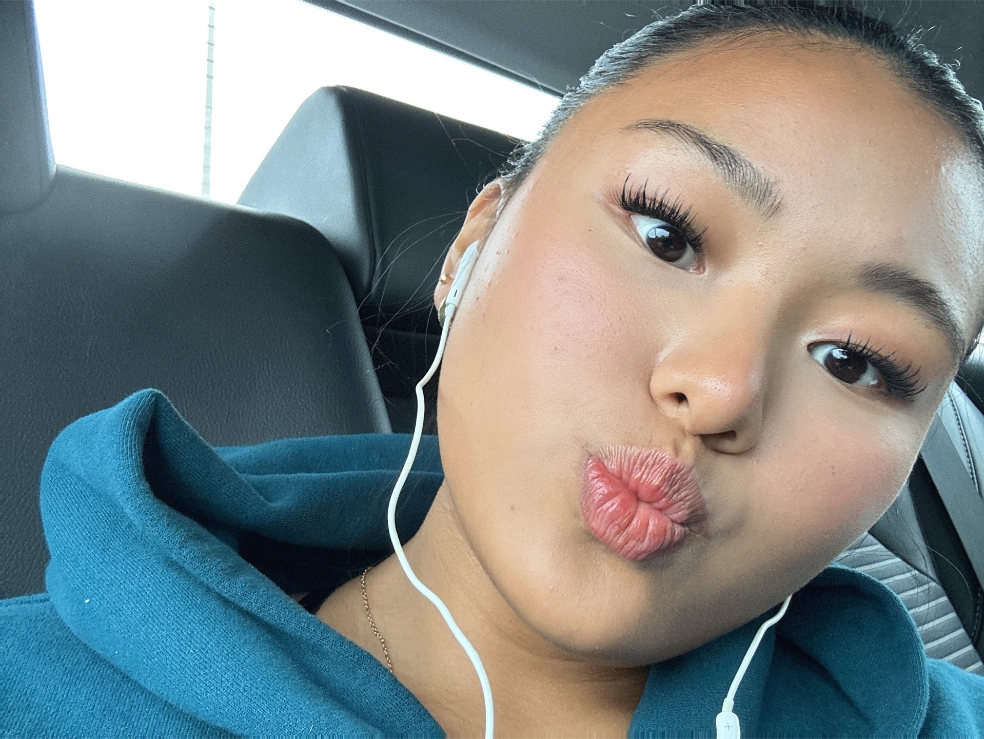 @Choezom