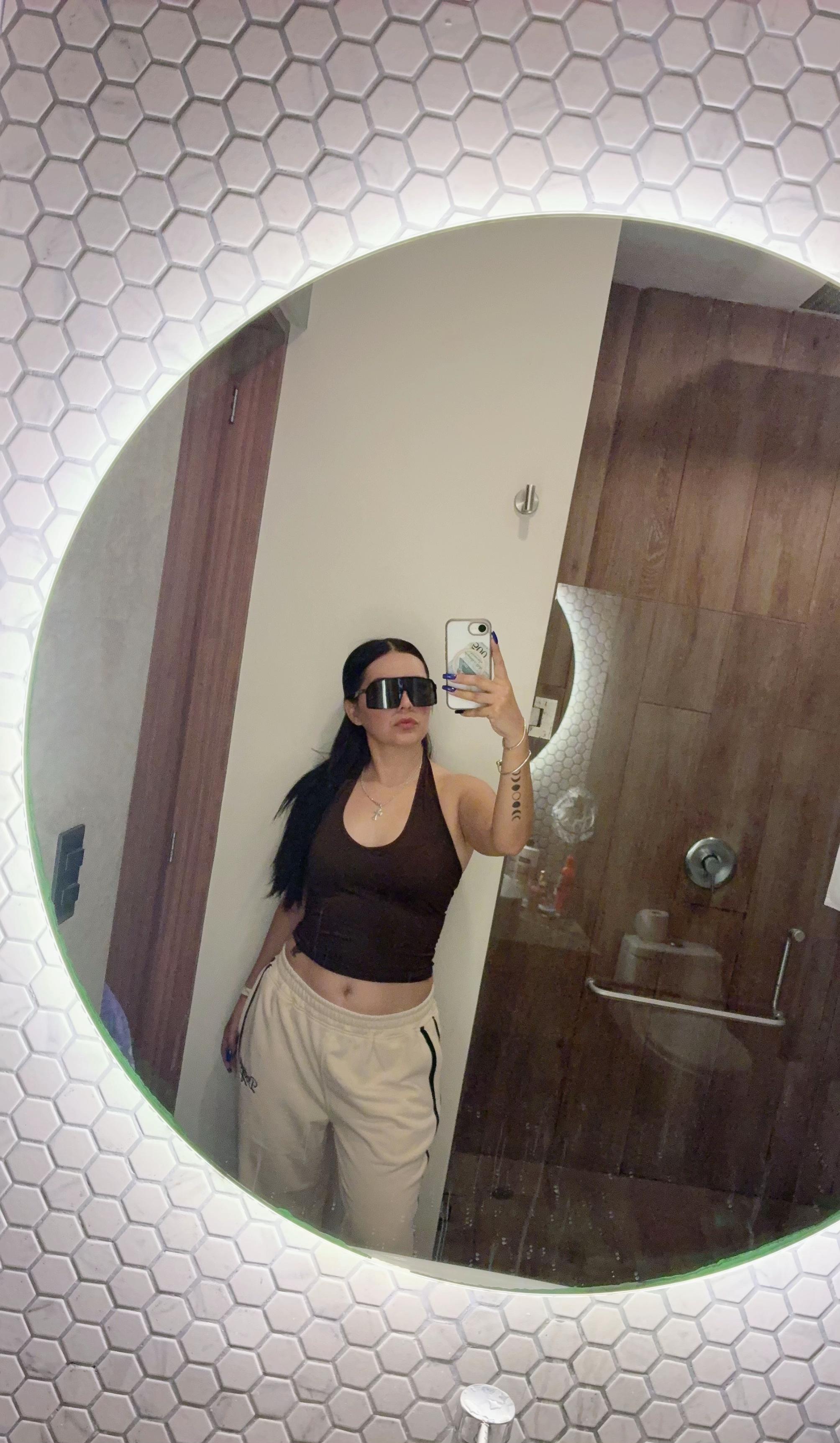 @Jennifer A.M