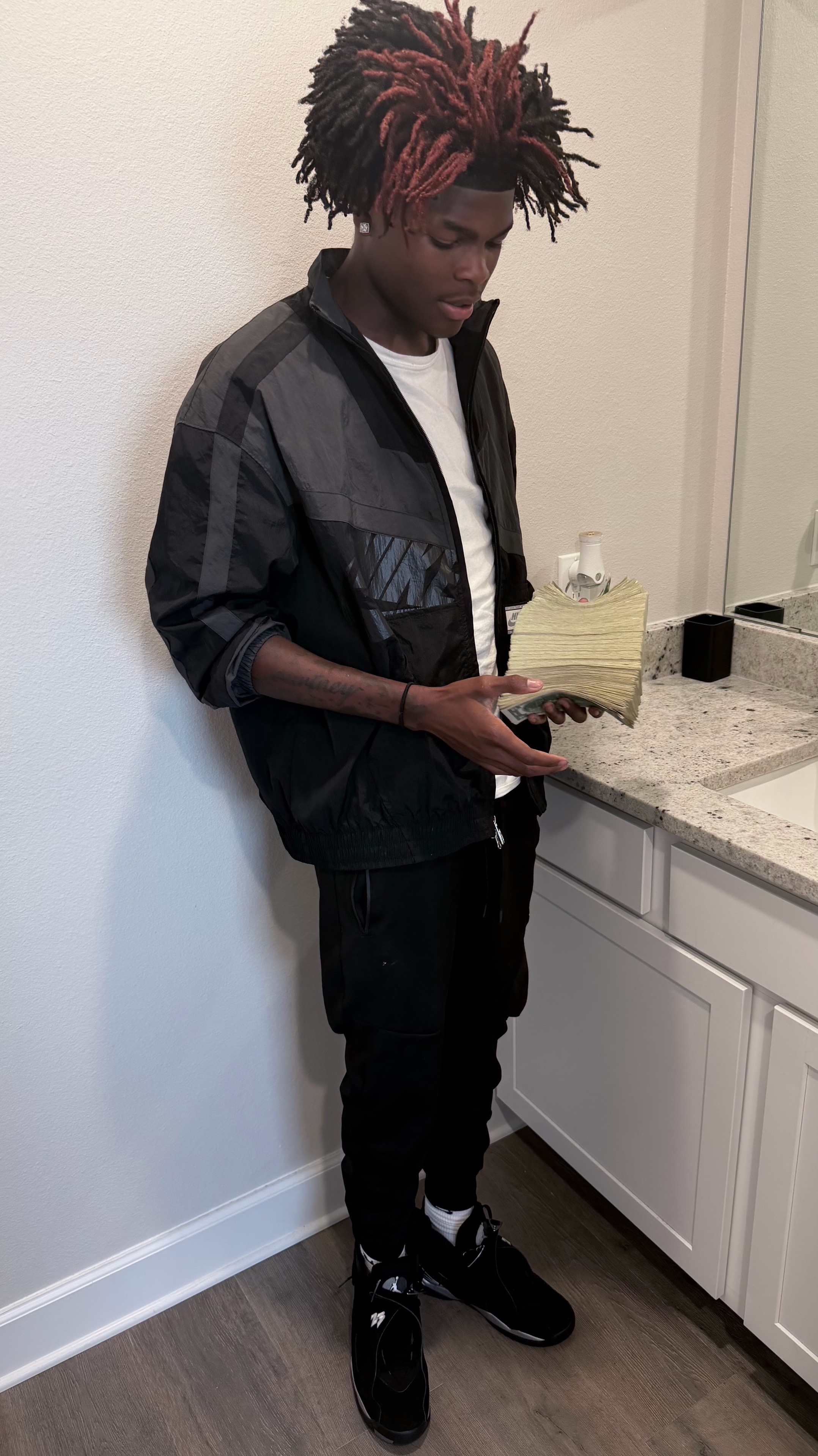 @S̷l̷e̷e̷z̷o̷🥷🏾