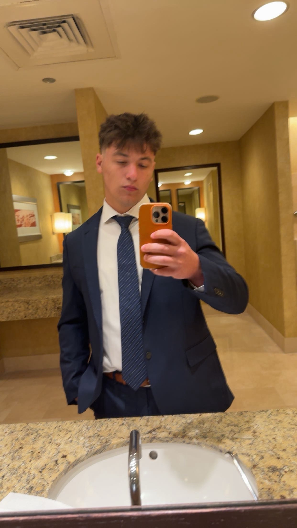 @Donstinkleton
