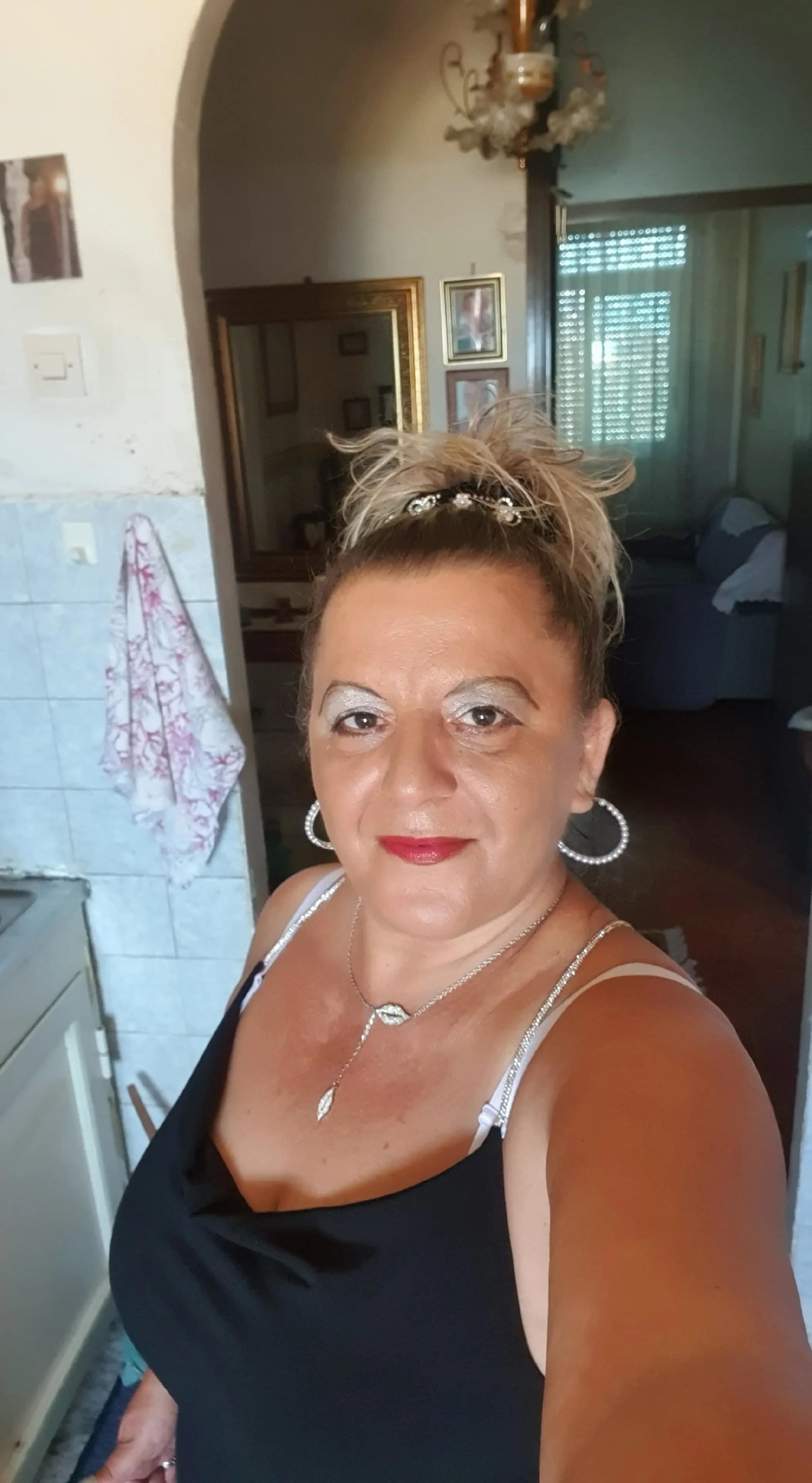 @angela bella bionda pazzerella