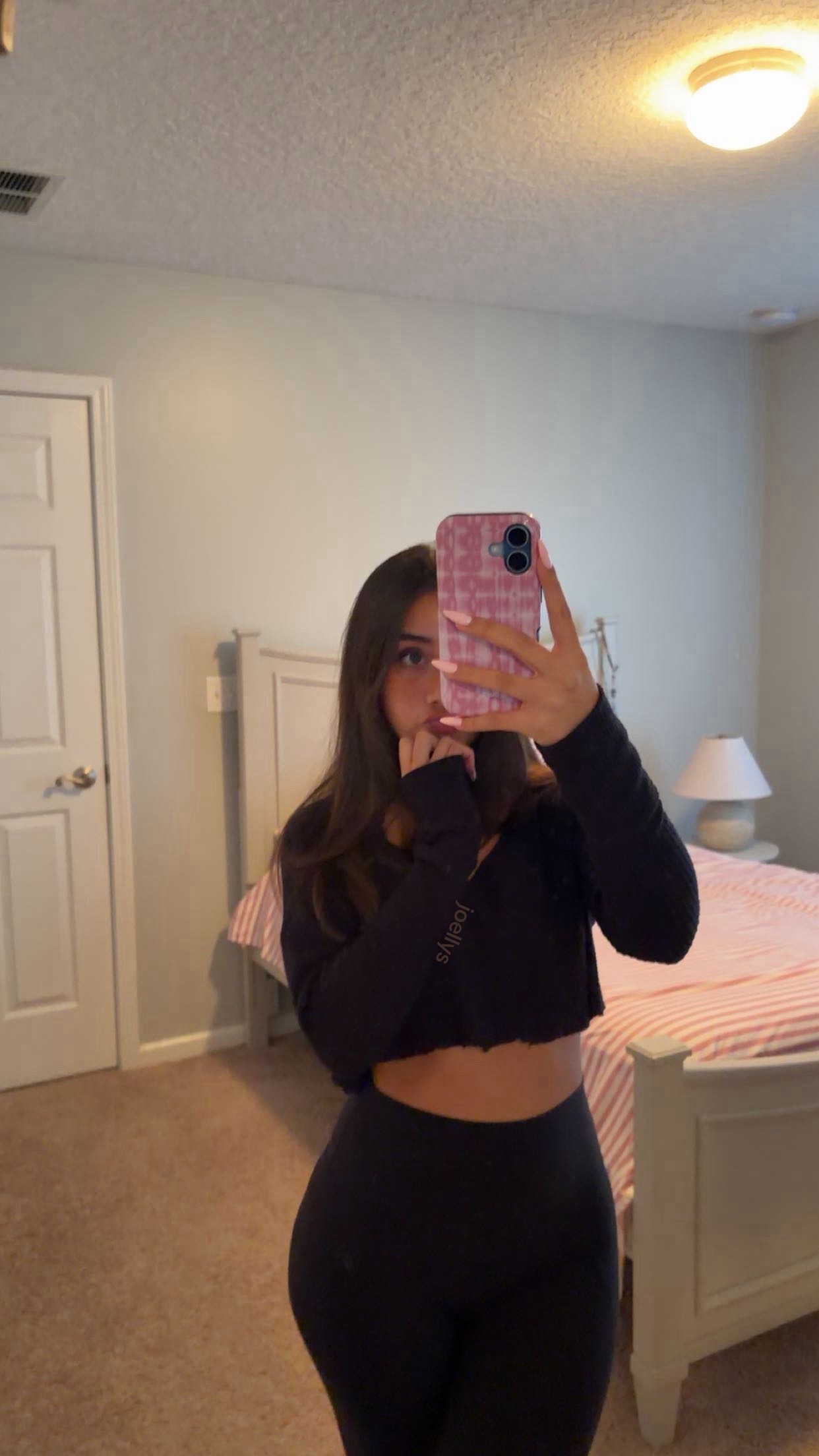 @joellysssss