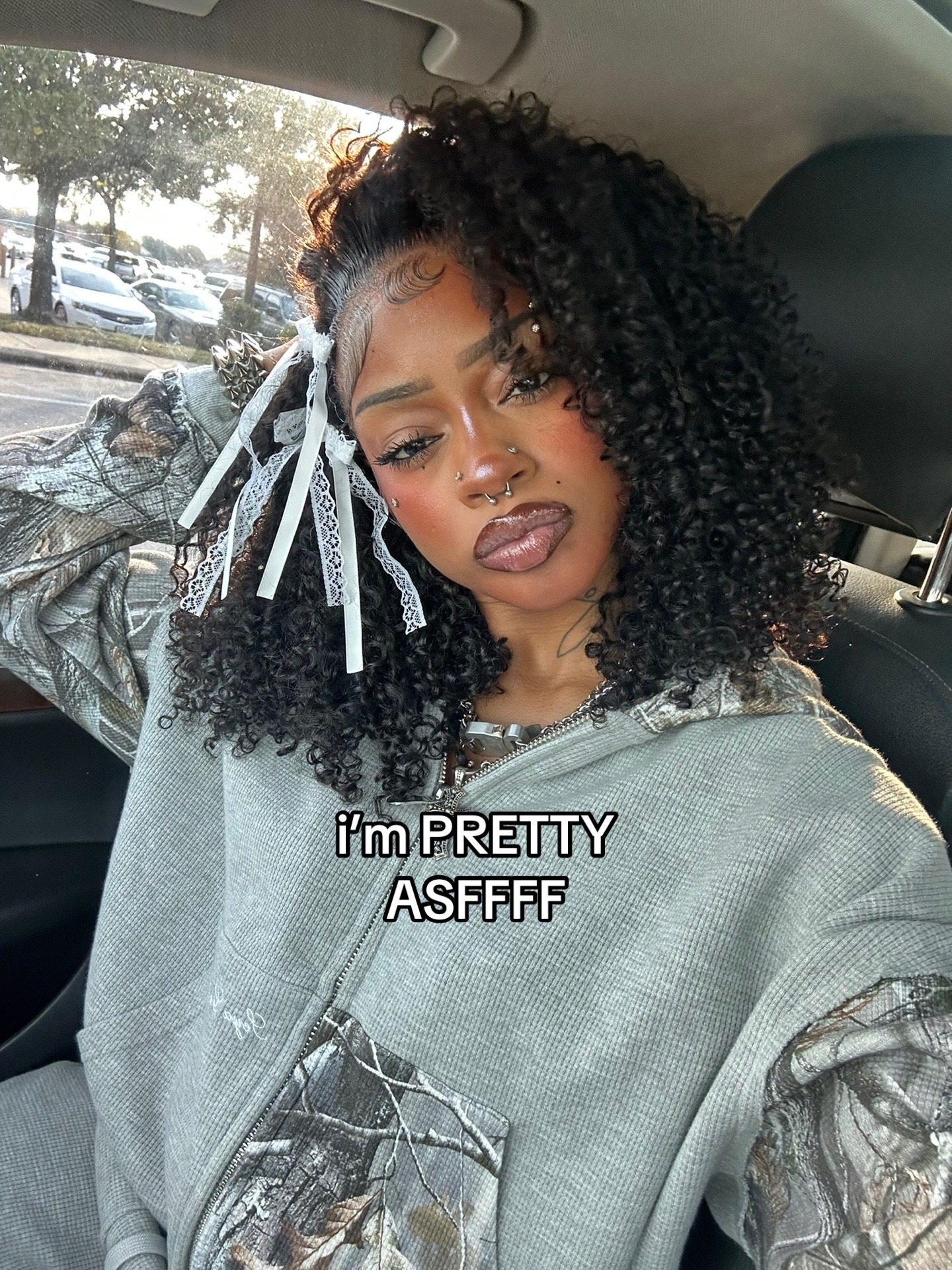 @himynamesunsirae